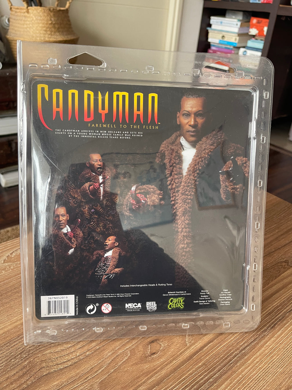 🐝🔪 CANDYMAN – NECA RETRO CLOTH 🔪🐝
