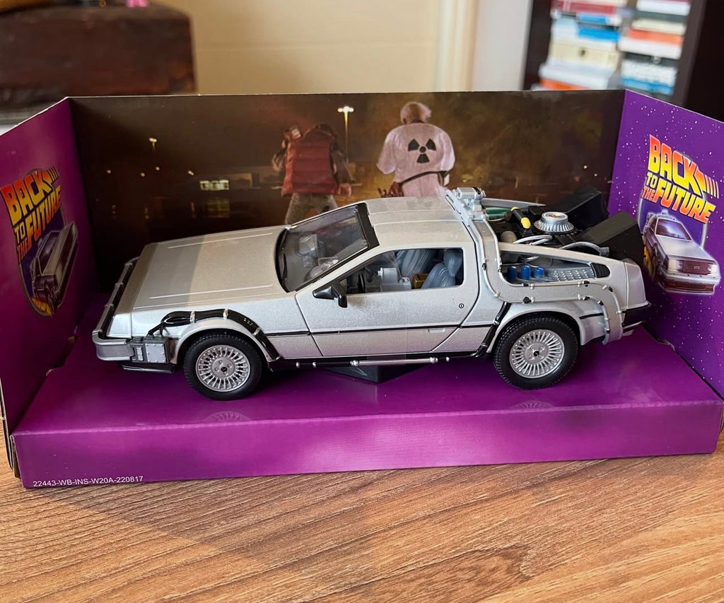 DeLorean Back  to the future I ESCALA 1:24 DIE CAST Welly