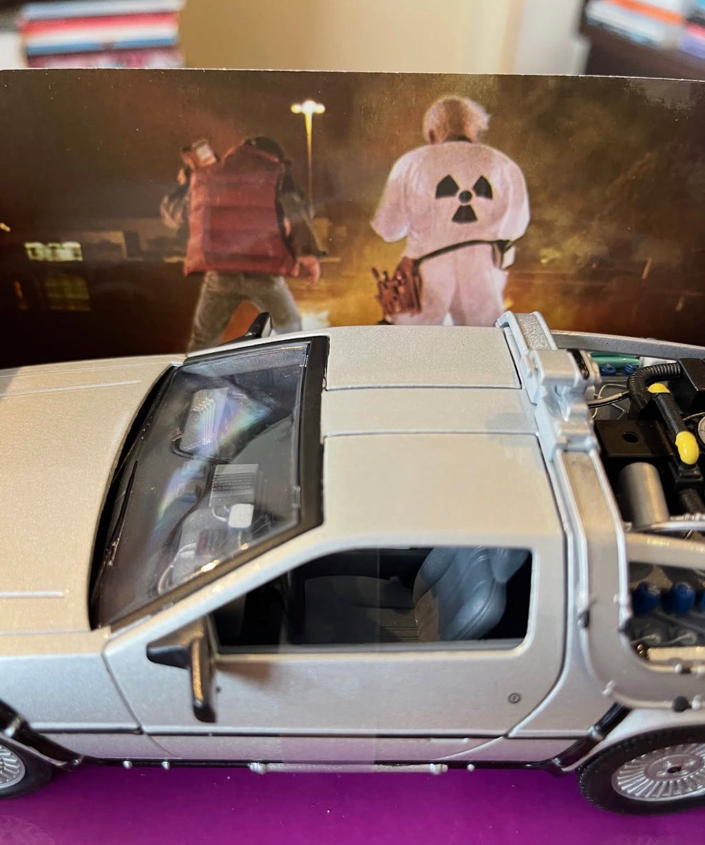 DeLorean Back  to the future I ESCALA 1:24 DIE CAST Welly