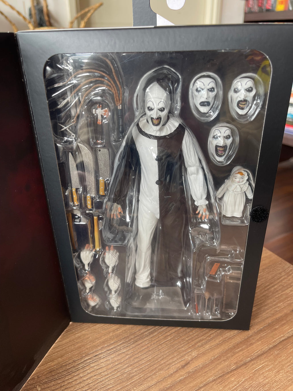 Figura Ultimate Art the Clown – NECA (Terrifier)