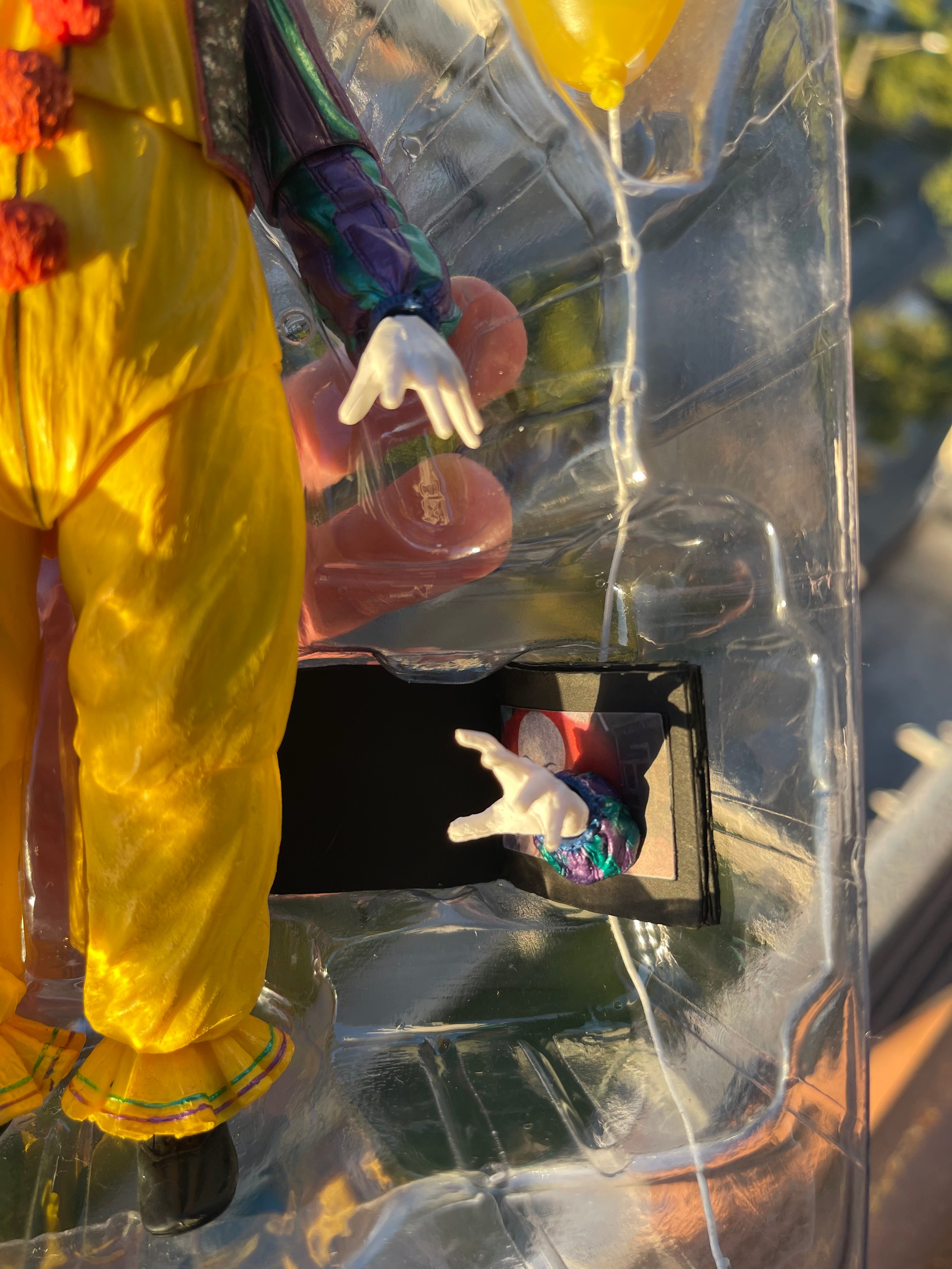 IT Pennywise 1990 Neca Ultimate (Caja Negra)