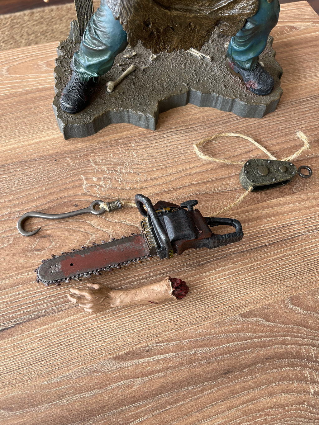🪚 Leatherface – McFarlane Movie Maniacs Series 6 (escala 1/6)