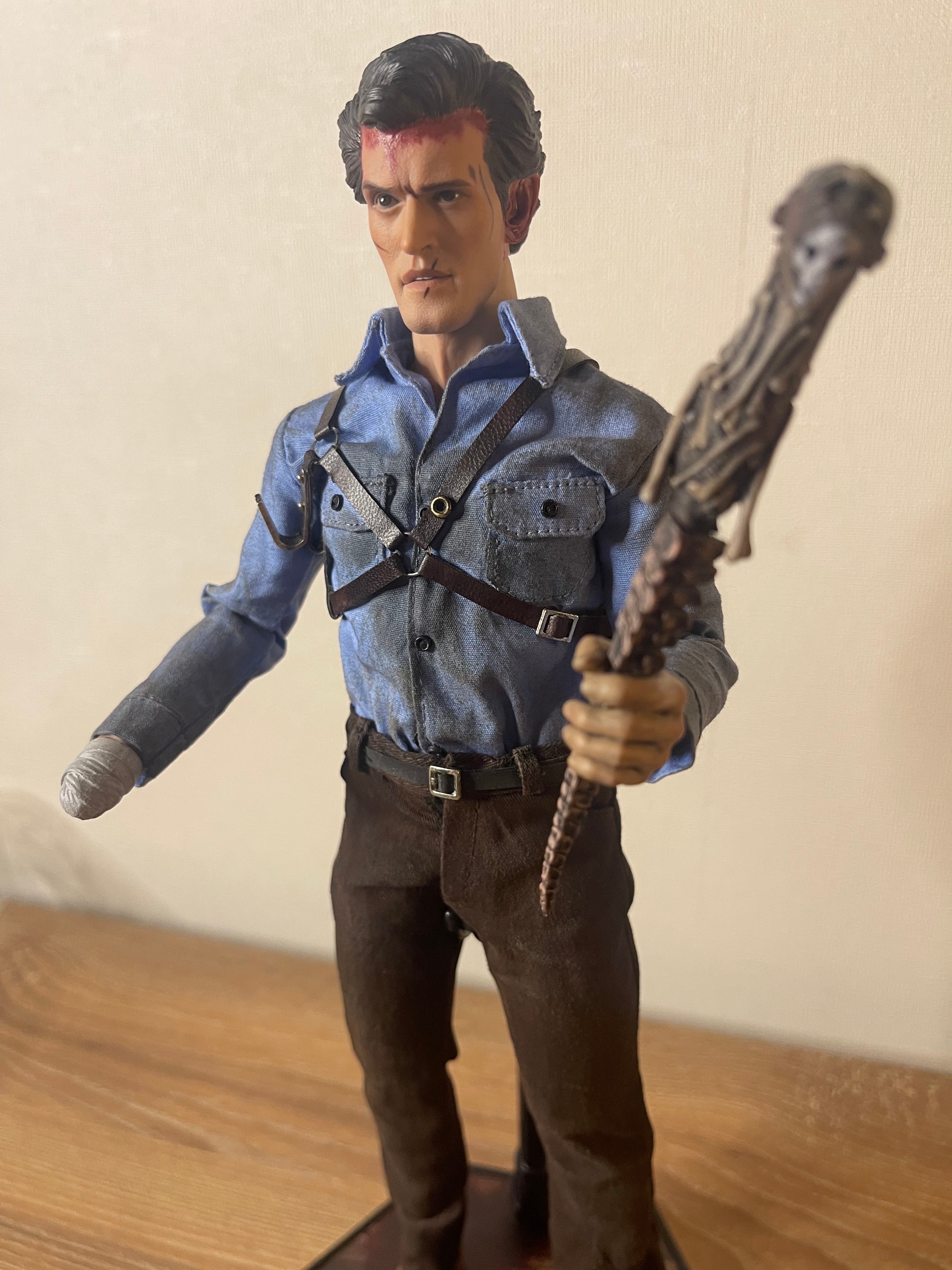 Ash Williams “The Evil Dead” 1/6 THE ASMUS COLLECTIBLES EDICIÓN (2014)