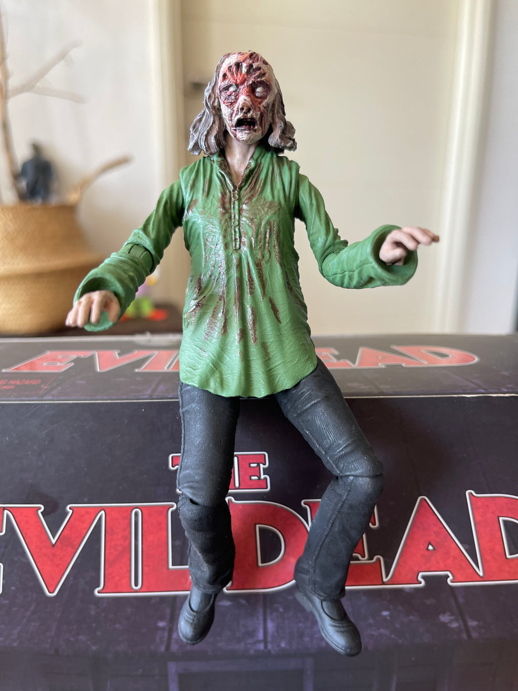 Neca – Ultimate Bloody Ash &amp; Cheryl Williams – Evil Dead 7"