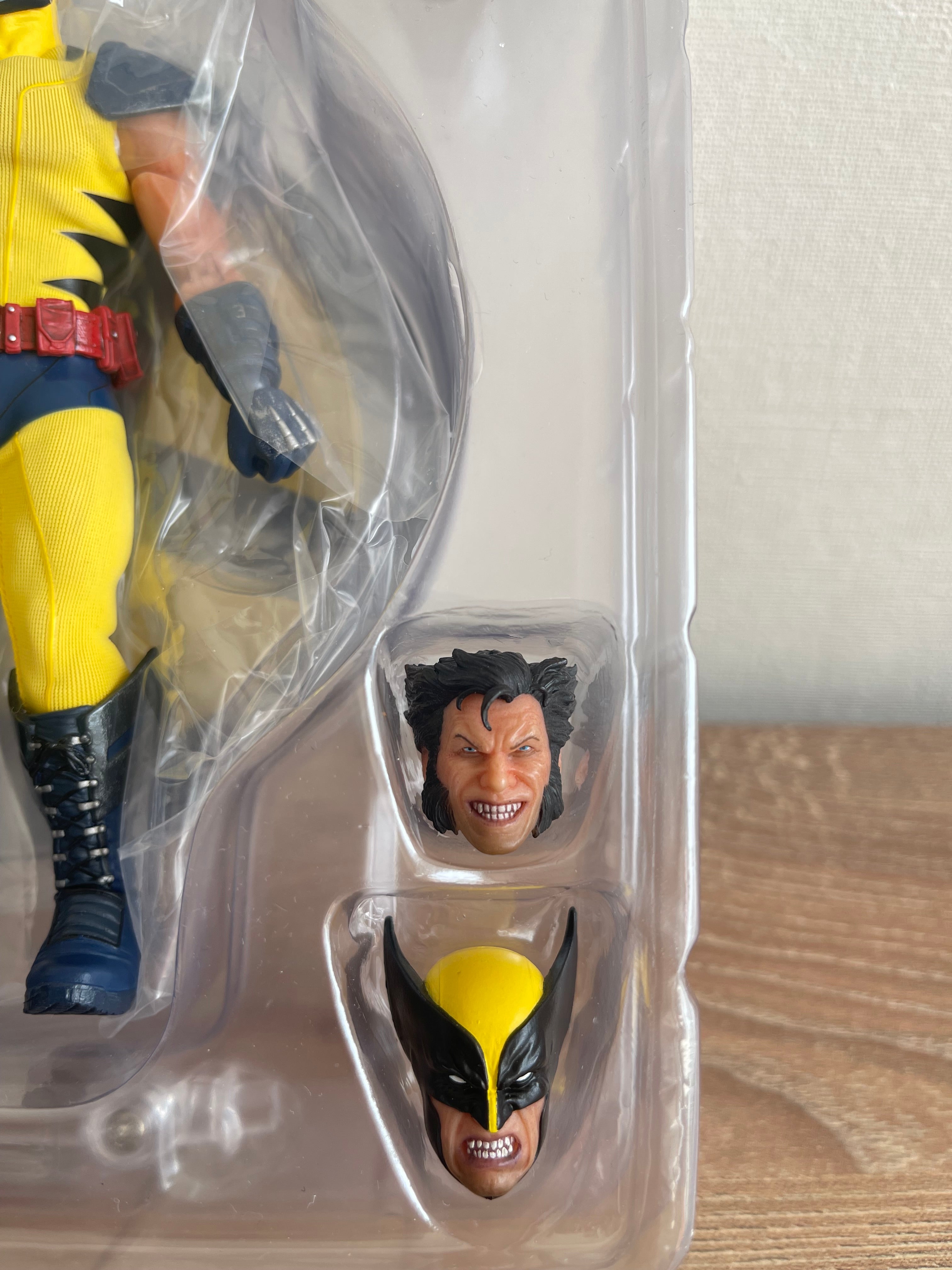 Mezco One:12 Collective Wolverine – NYCC Comic Con 2017 Fall Exclusive