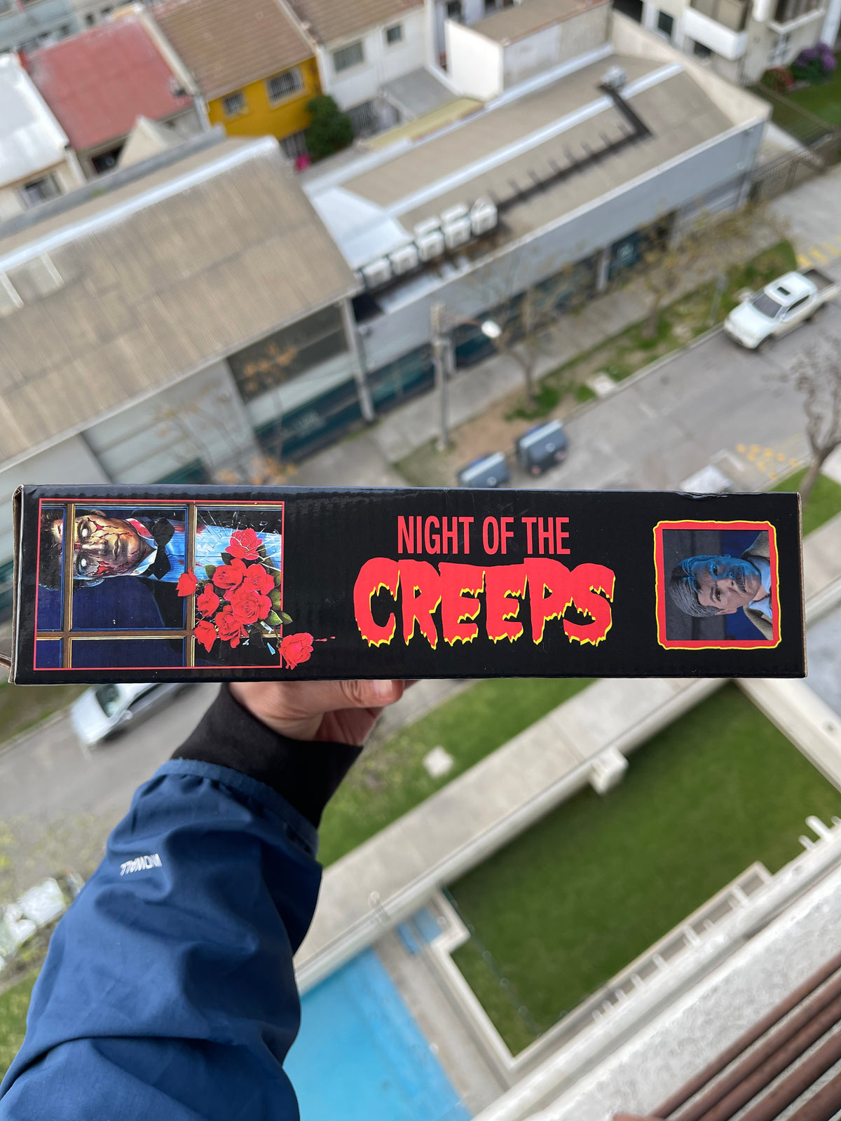 🕵️‍♂️🧟 NIGHT OF THE CREEPS – DETECTIVE RAY CAMERON NECA RETRO CLOTH 8” 🔥