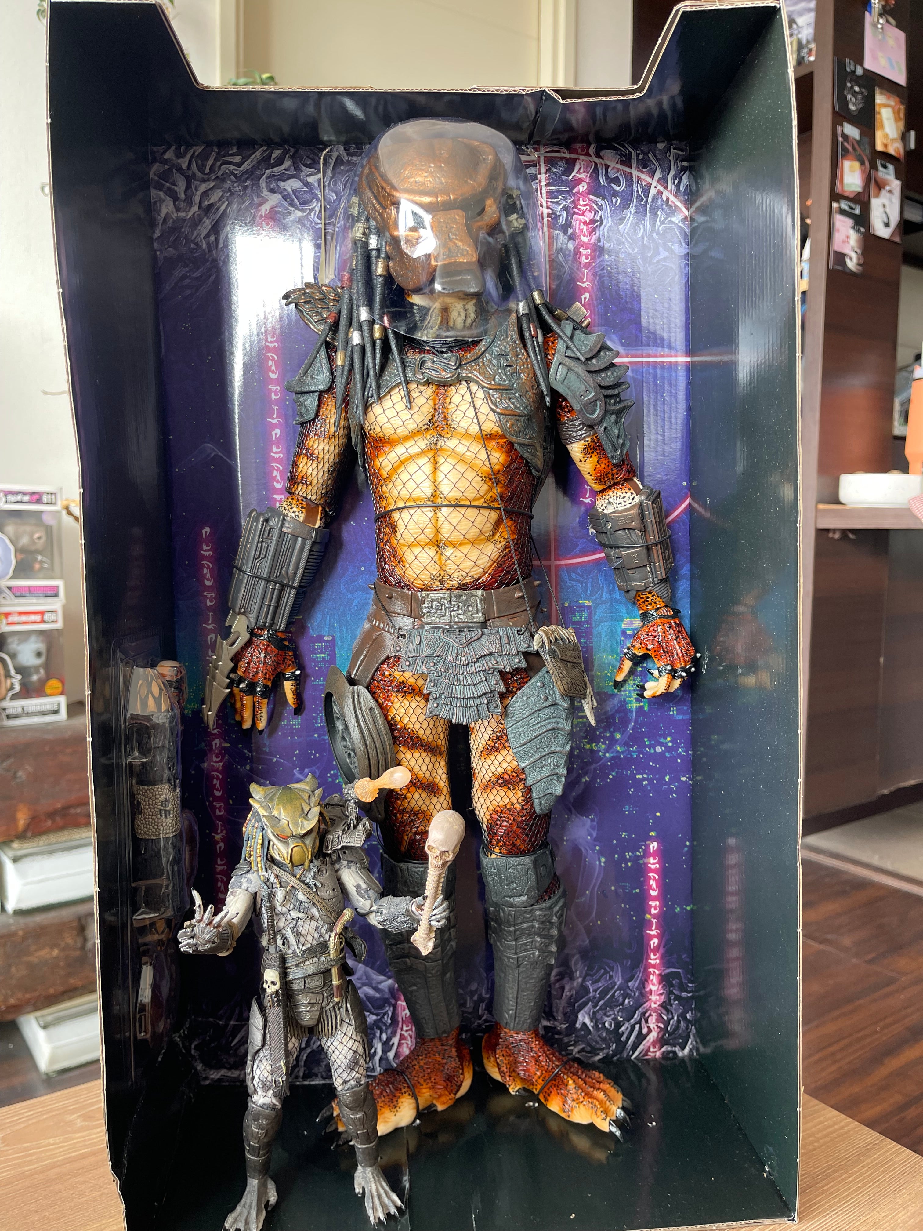 NECA Predator 2 City Hunter 1/4 Scale con LED