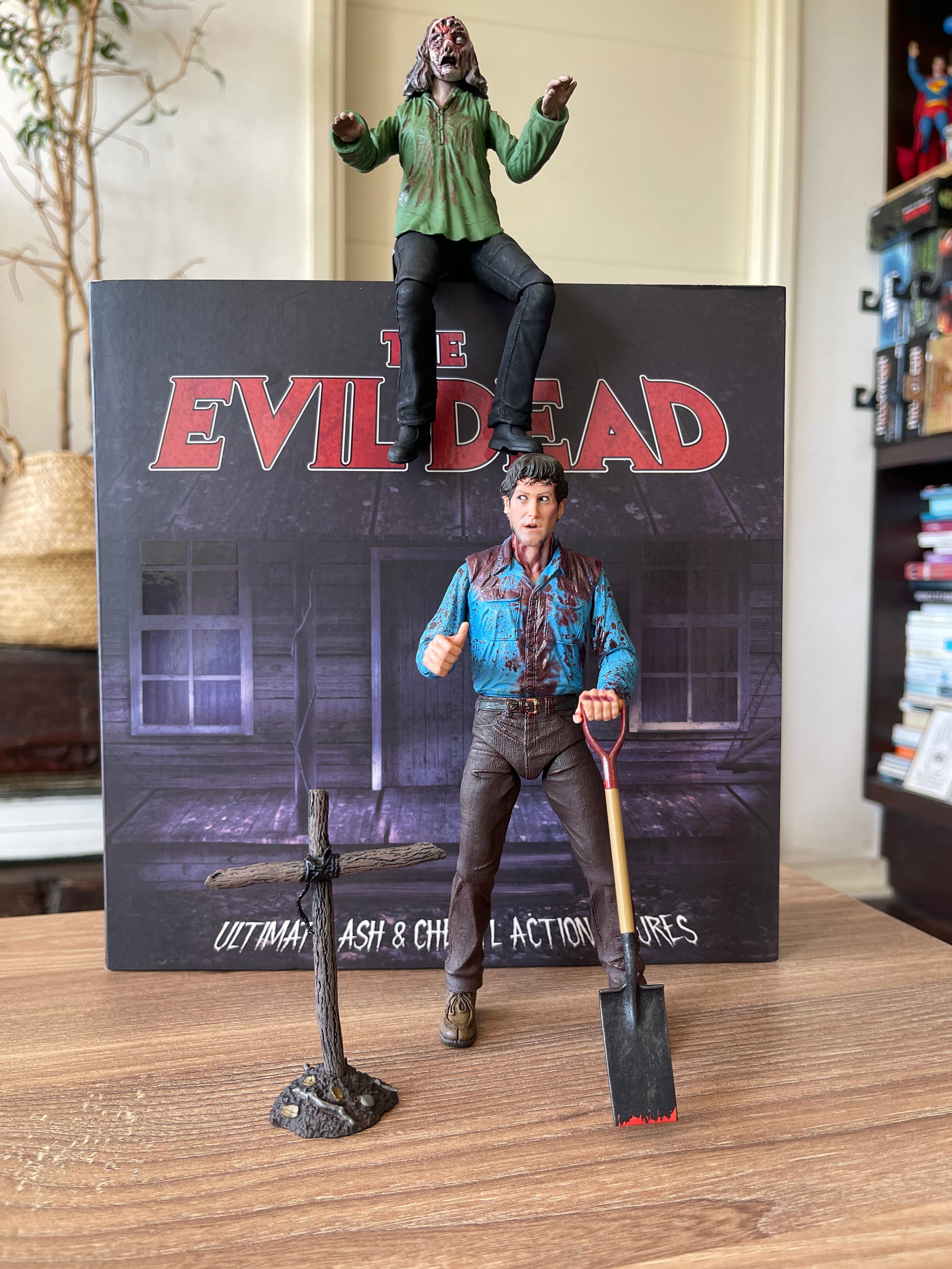 Neca – Ultimate Bloody Ash &amp; Cheryl Williams – Evil Dead 7"