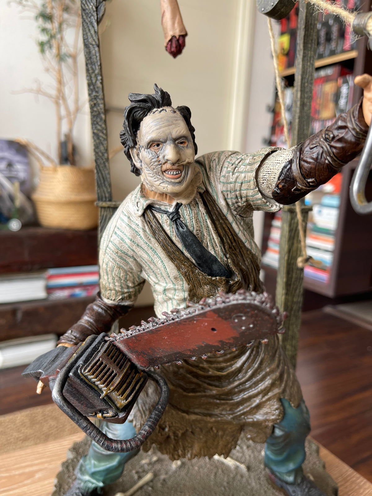 🪚 Leatherface – McFarlane Movie Maniacs Series 6 (escala 1/6)