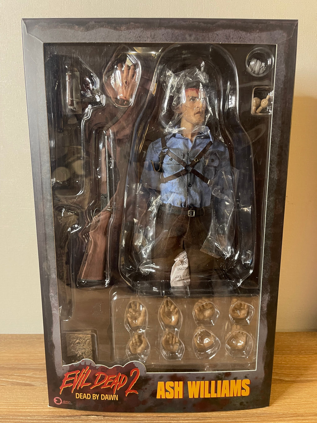 Ash Williams “The Evil Dead” 1/6 THE ASMUS COLLECTIBLES EDICIÓN (2014)