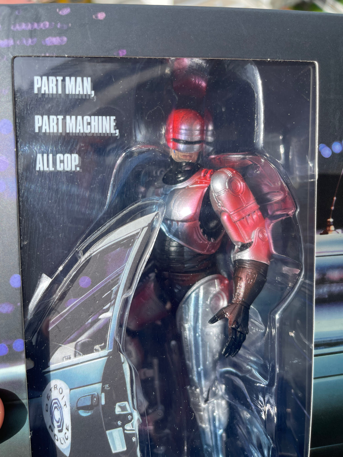 ROBOCOP ULTIMATE de NECA: PARTE HOMBRE, PARTE MÁQUINA, 100% POLICÍA!