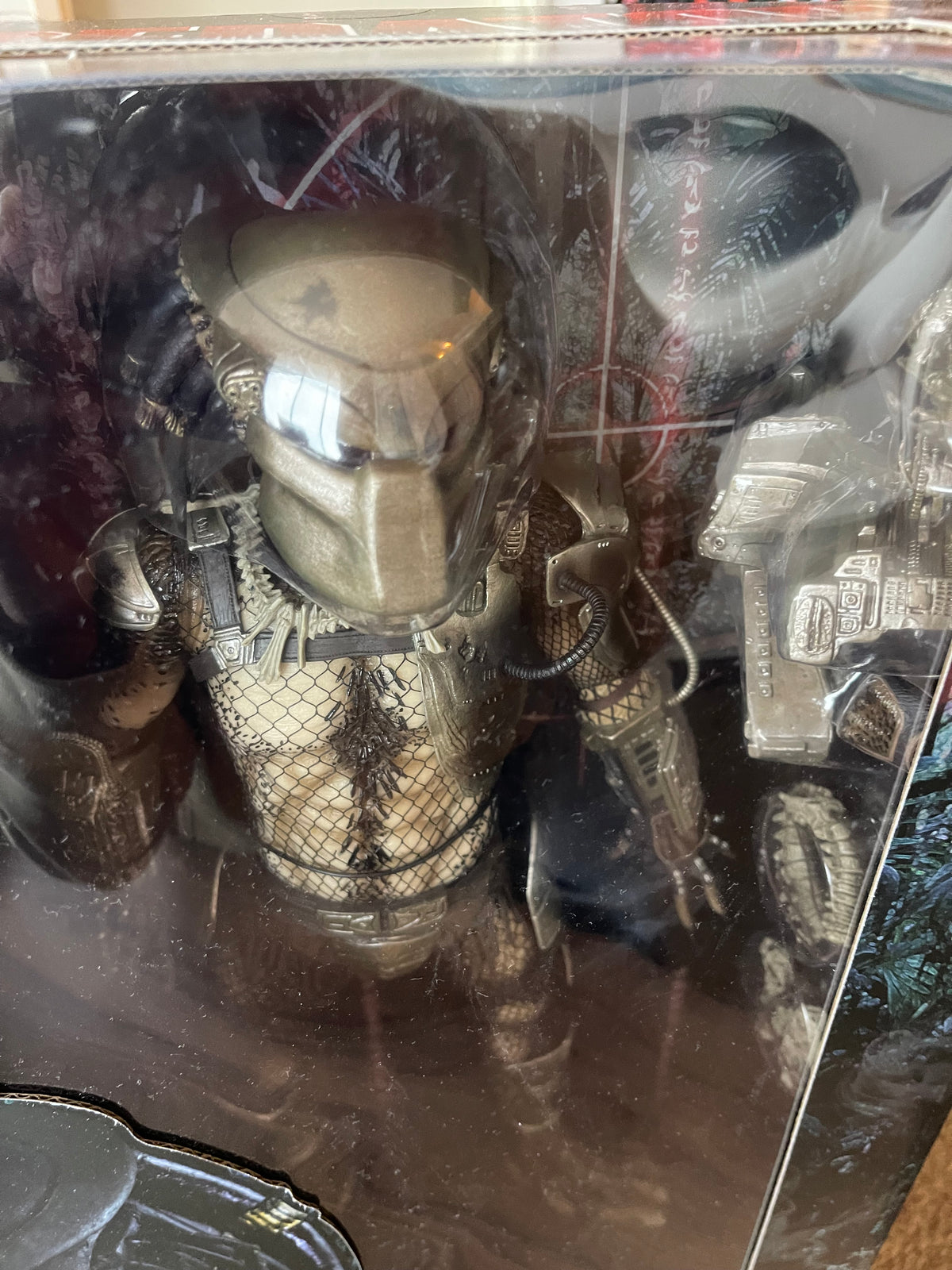 figura NECA Predator Jungle Hunter 1/4 Scale con LED
