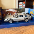 DeLorean Back  to the future II WELLY ESCALA 1:24 DIE CAST
