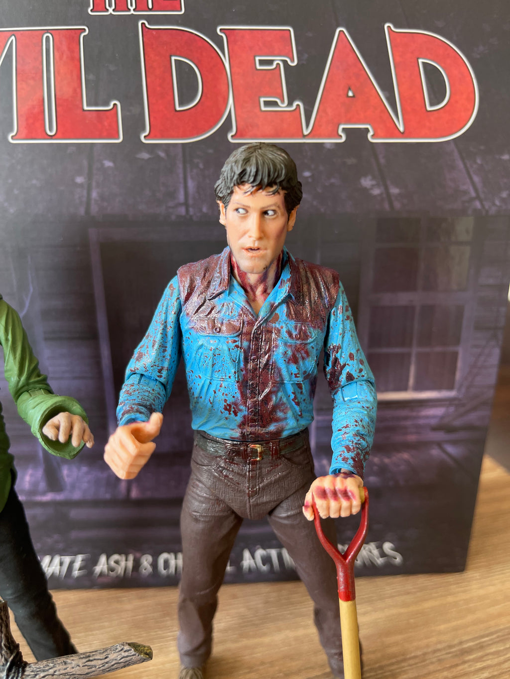 Neca – Ultimate Bloody Ash &amp; Cheryl Williams – Evil Dead 7"