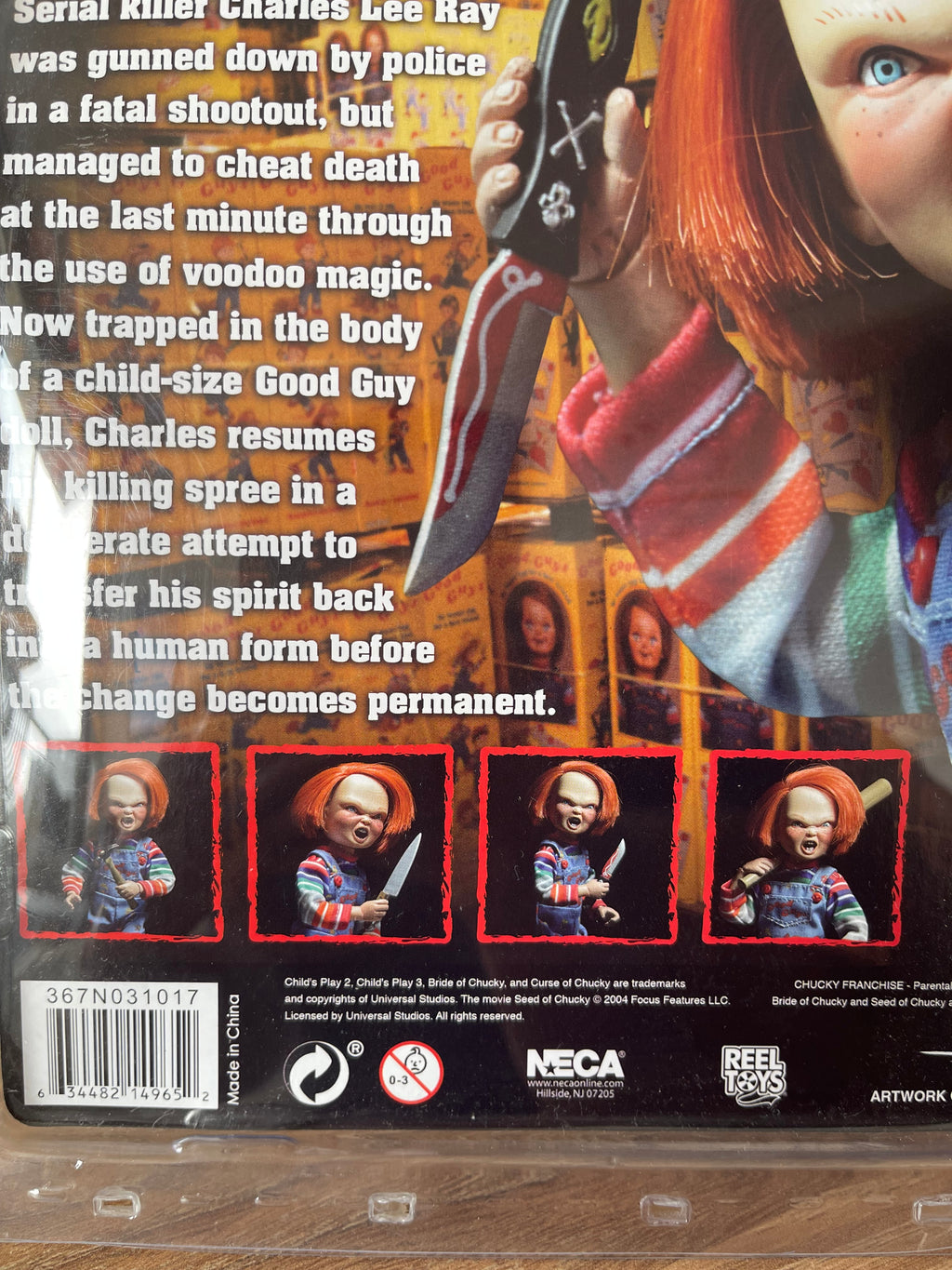 Chucky muñeco NECA Retro Cloth 8" con cuchillo