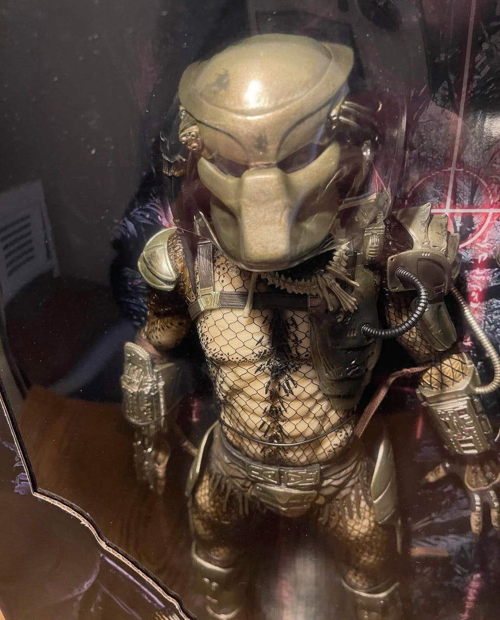 figura NECA Predator Jungle Hunter 1/4 Scale con LED