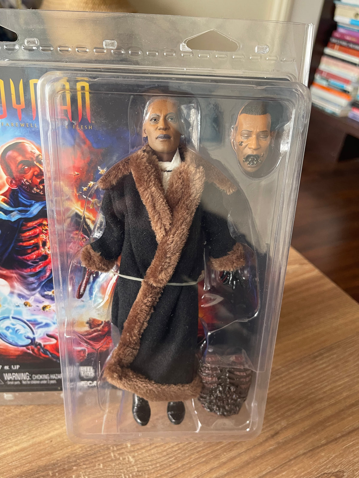 🐝🔪 CANDYMAN – NECA RETRO CLOTH 🔪🐝