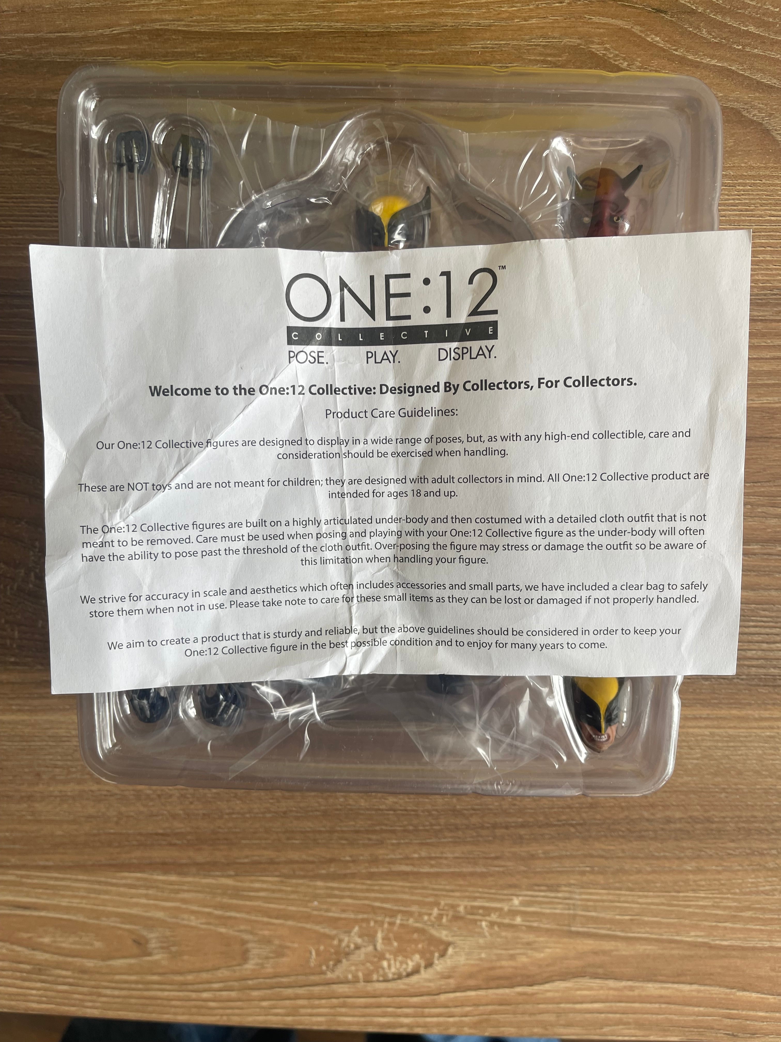 Mezco One:12 Collective Wolverine – NYCC Comic Con 2017 Fall Exclusive