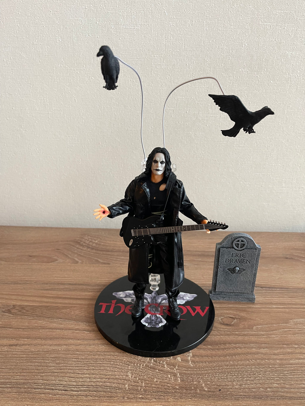 Mezco One:12 Collective-The Crow( Eric Draven)