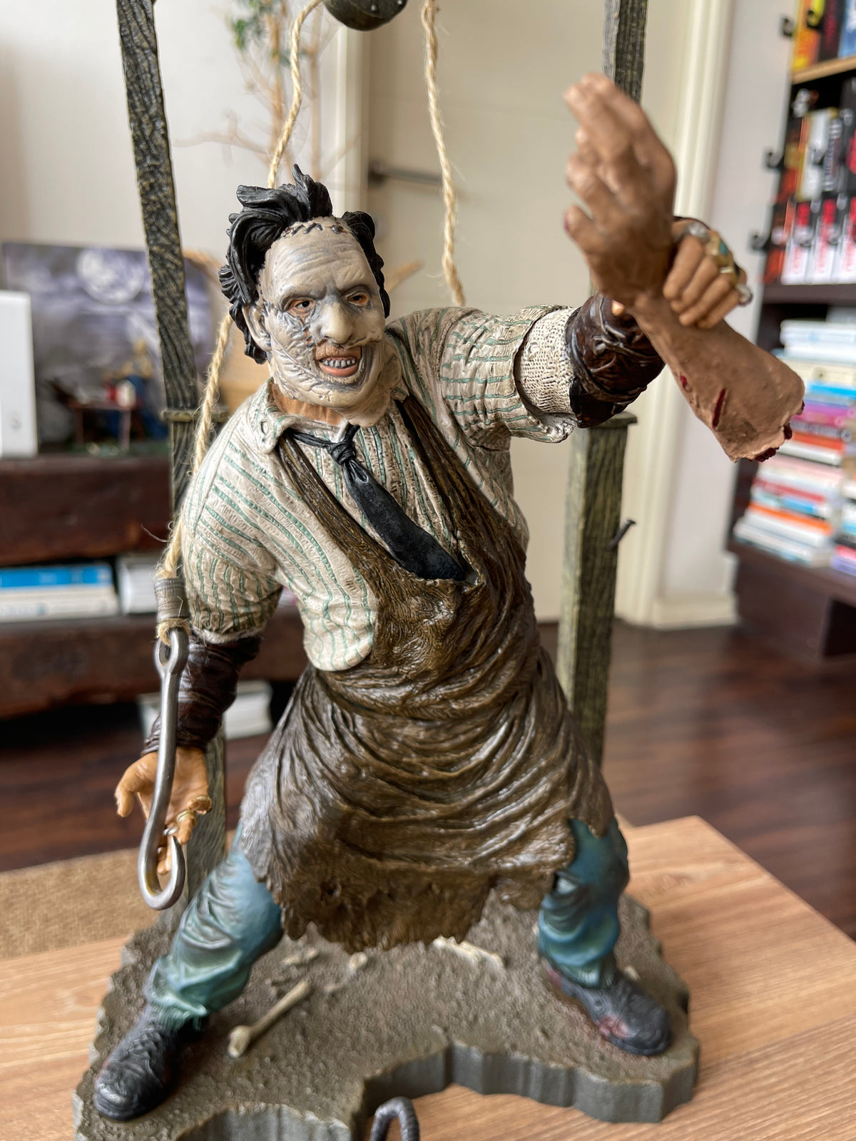 🪚 Leatherface – McFarlane Movie Maniacs Series 6 (escala 1/6)