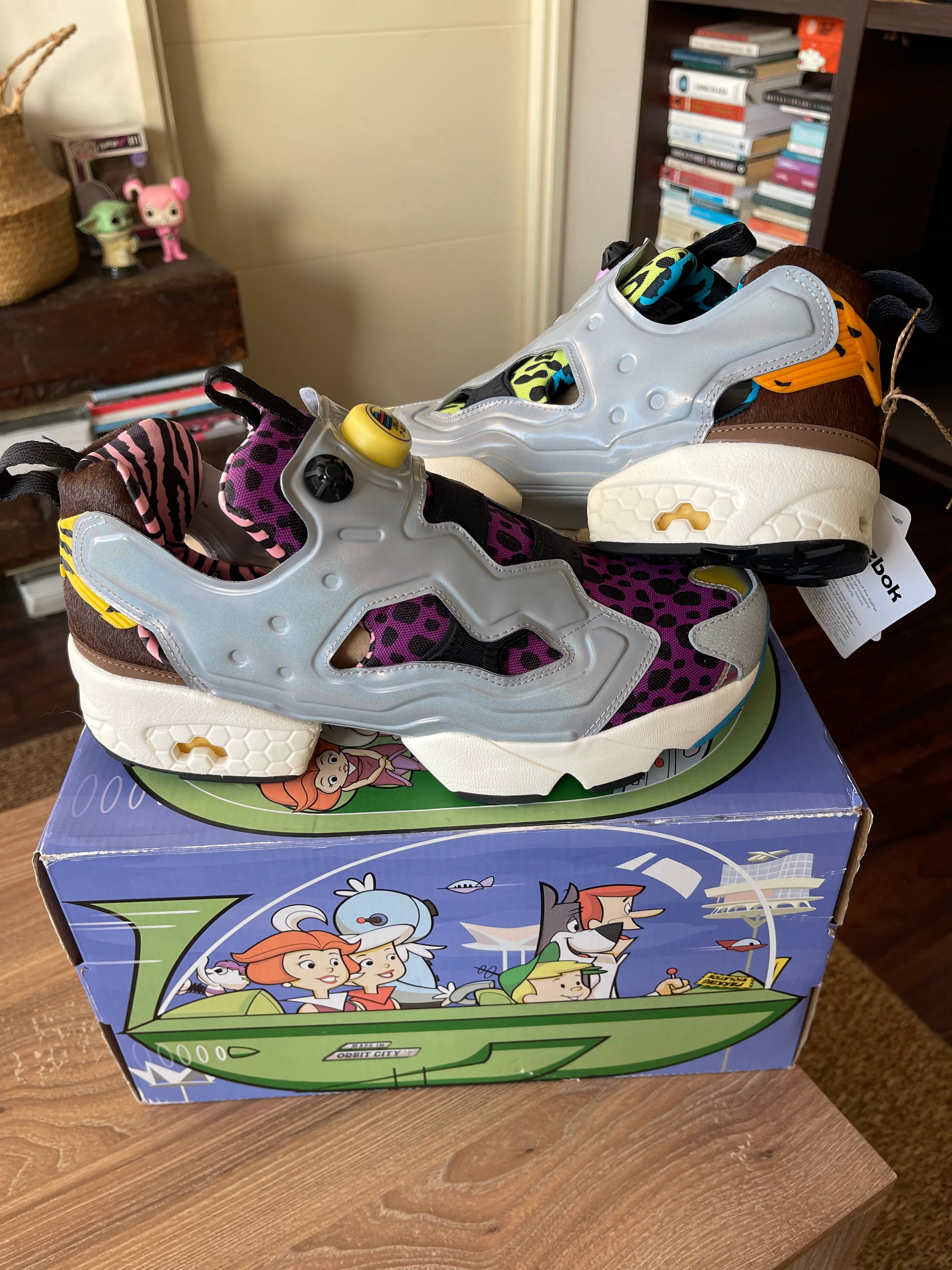 REEBOK INSTAPUMP FURY 94 Colaboración the JETSONS & FLINTSTONES
