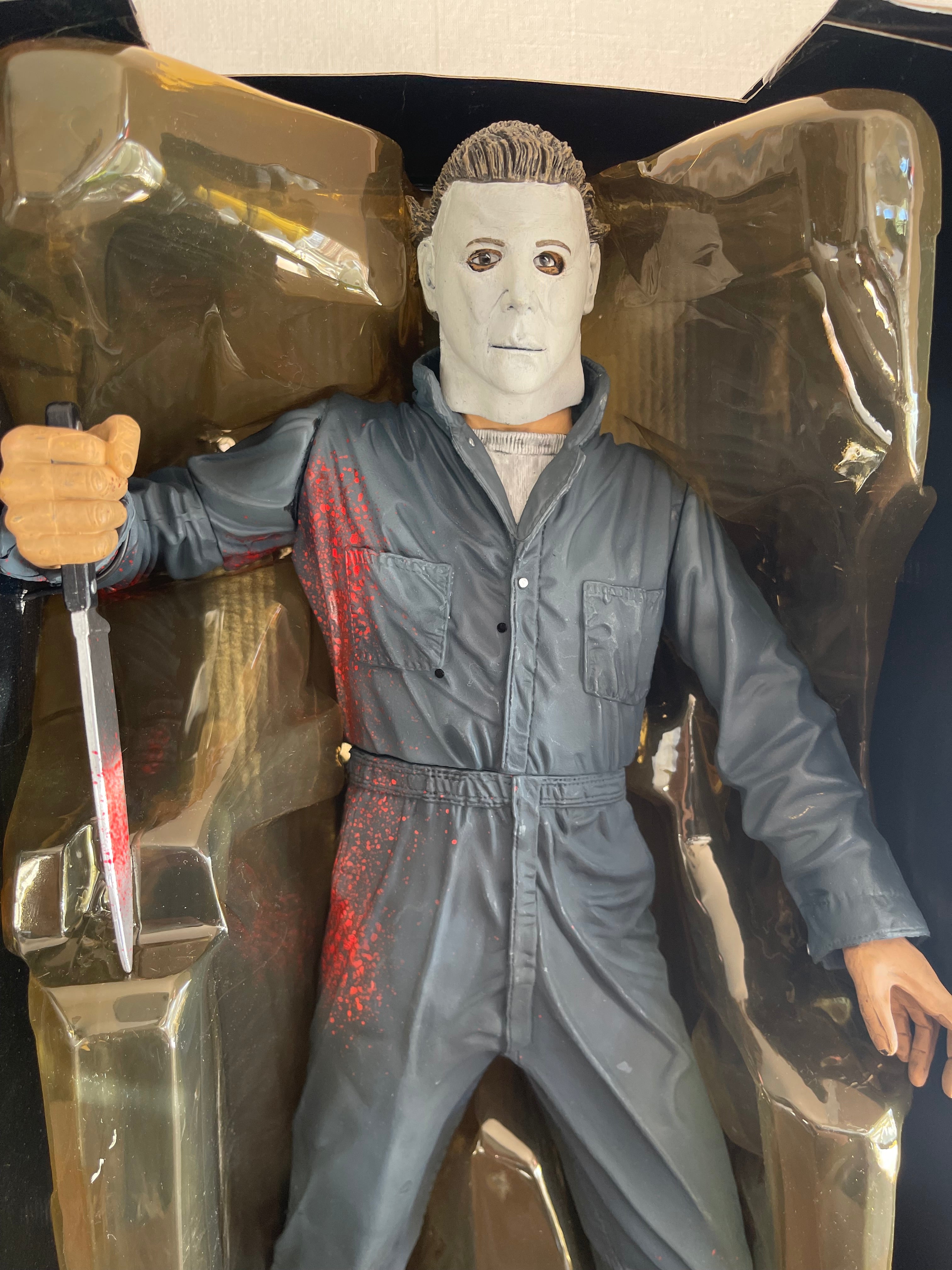 HALLOWEEN 🎃 (1978) MCFARLANE MOVIE MANIACS SERIES 3 escala 1/4 18” pulgadas con sonido y sensor de sonido 🎃🎃🎃🎃