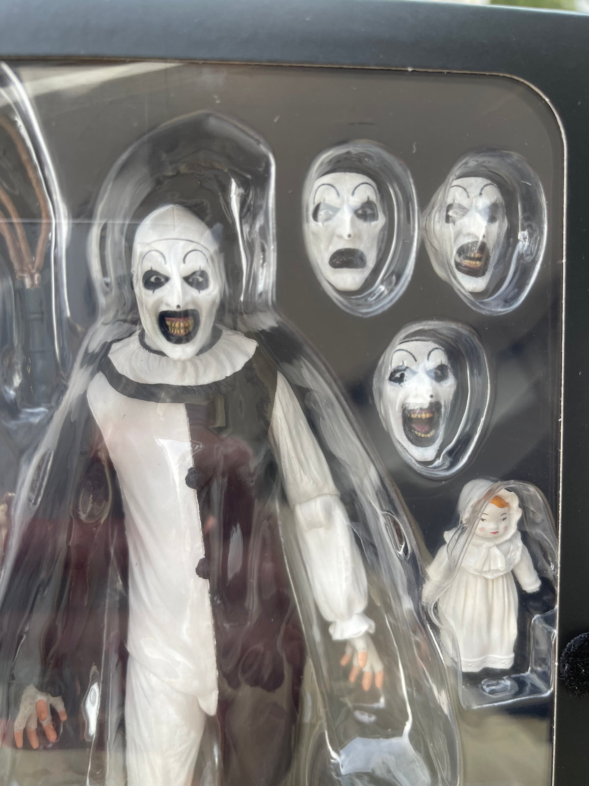 Figura Ultimate Art the Clown – NECA (Terrifier)