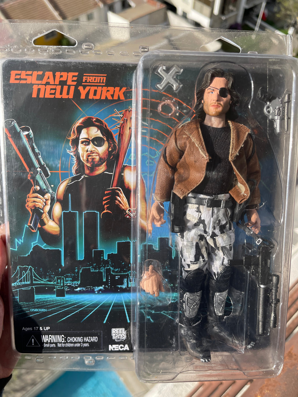 🐍🔫 SNAKE PLISSKEN – ESCAPE FROM NEW YORK – NECA RETRO CLOTH 🔫🐍