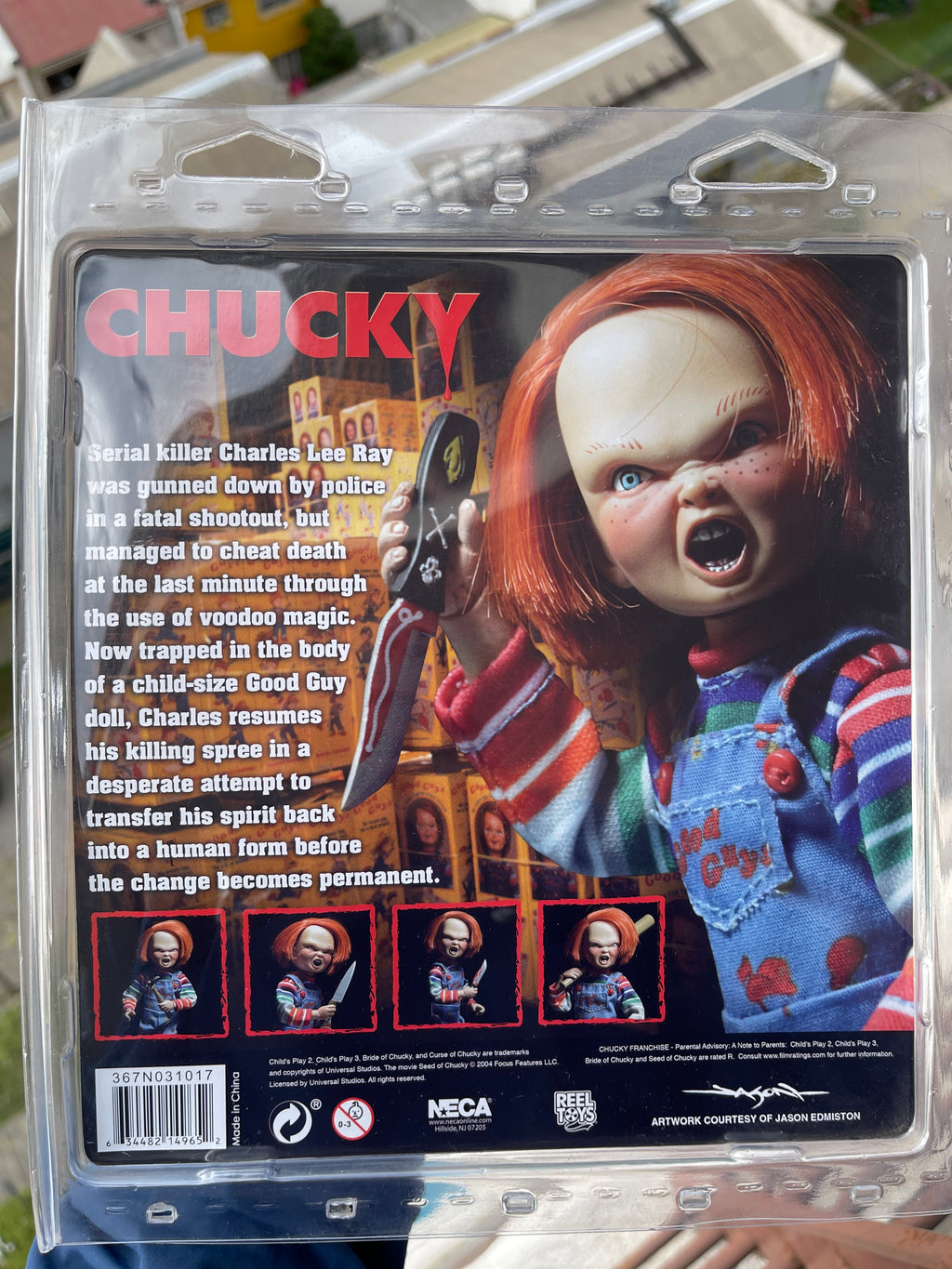 Chucky muñeco NECA Retro Cloth 8" con cuchillo