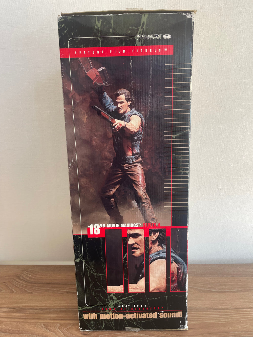 ASH THE ARMY OF DARKNESS MOVIE MANIACS SERIES 4 ESCALA 1/4 18” PULGADAS CON SONIDO Y SENSOR DE SONIDO AÑO 2001
