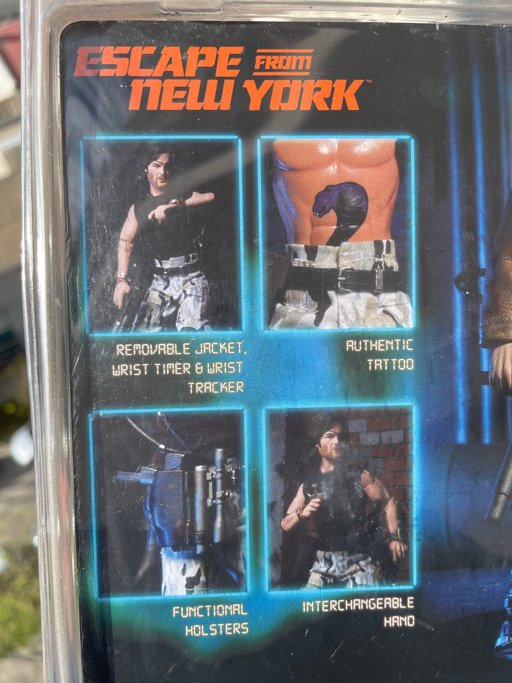 🐍🔫 SNAKE PLISSKEN – ESCAPE FROM NEW YORK – NECA RETRO CLOTH 🔫🐍
