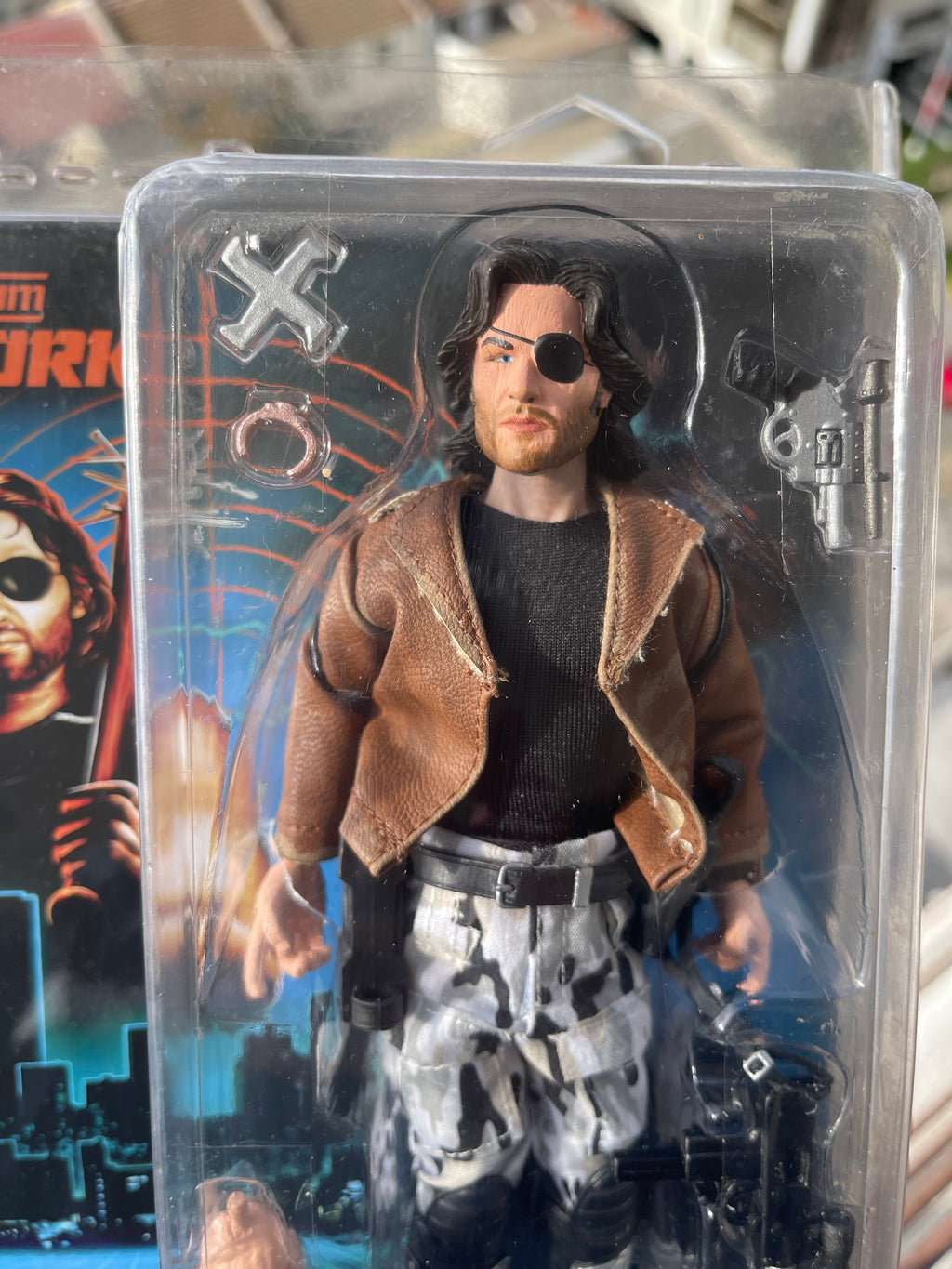 🐍🔫 SNAKE PLISSKEN – ESCAPE FROM NEW YORK – NECA RETRO CLOTH 🔫🐍