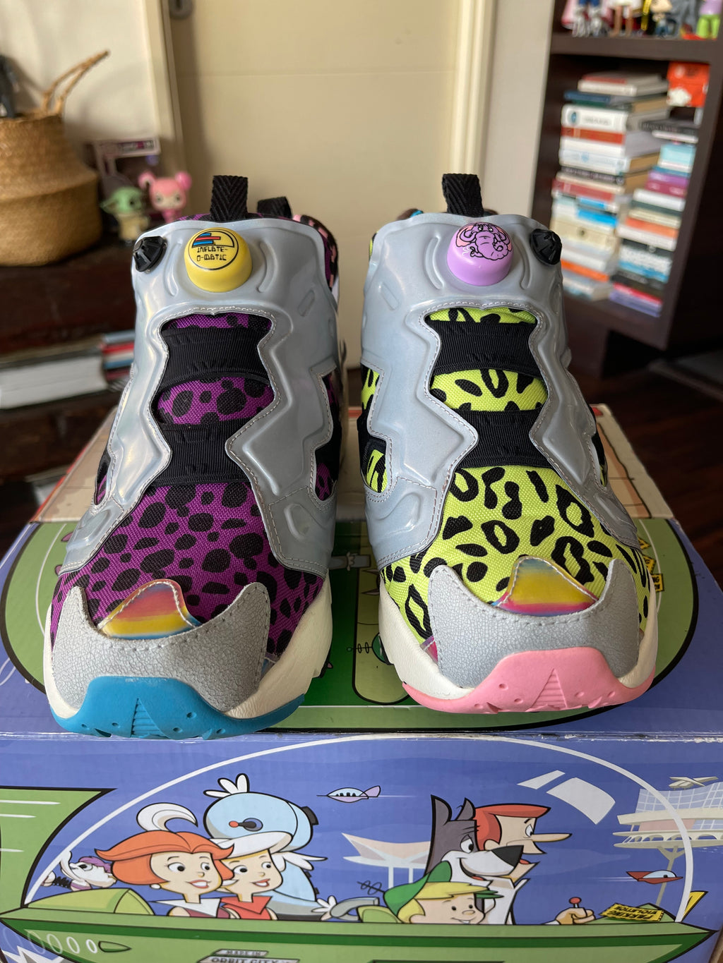 REEBOK INSTAPUMP FURY 94 Colaboración the JETSONS & FLINTSTONES