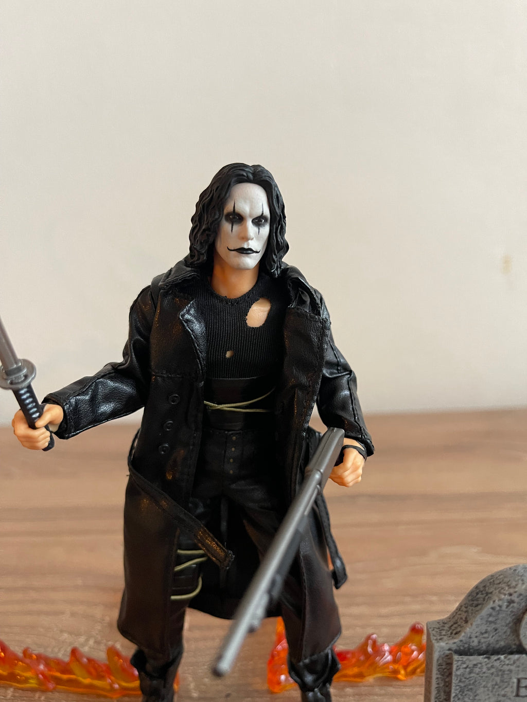 Mezco One:12 Collective-The Crow( Eric Draven)