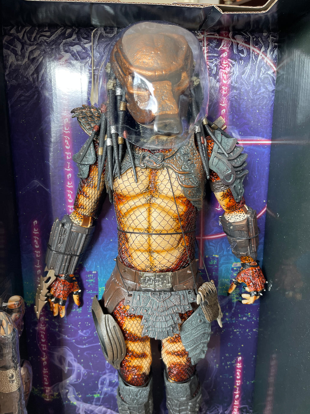 NECA Predator 2 City Hunter 1/4 Scale con LED
