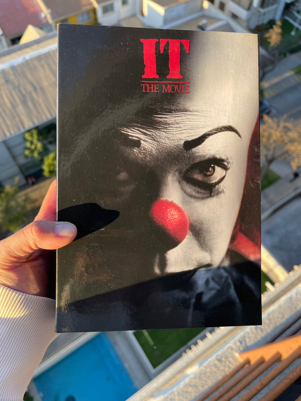 IT Pennywise 1990 Neca Ultimate (Caja Negra)