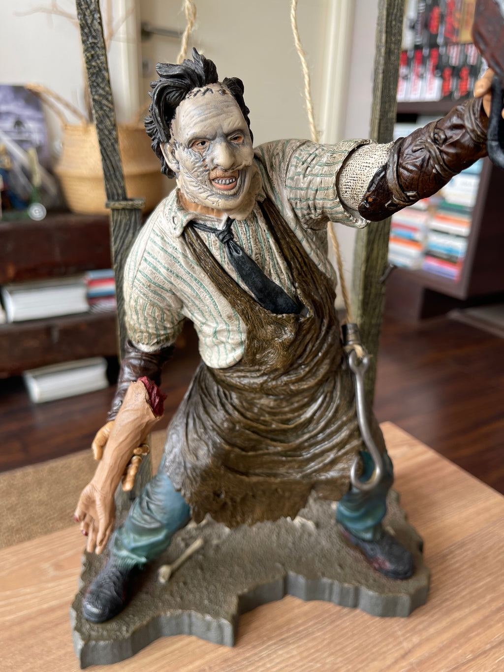 🪚 Leatherface – McFarlane Movie Maniacs Series 6 (escala 1/6)