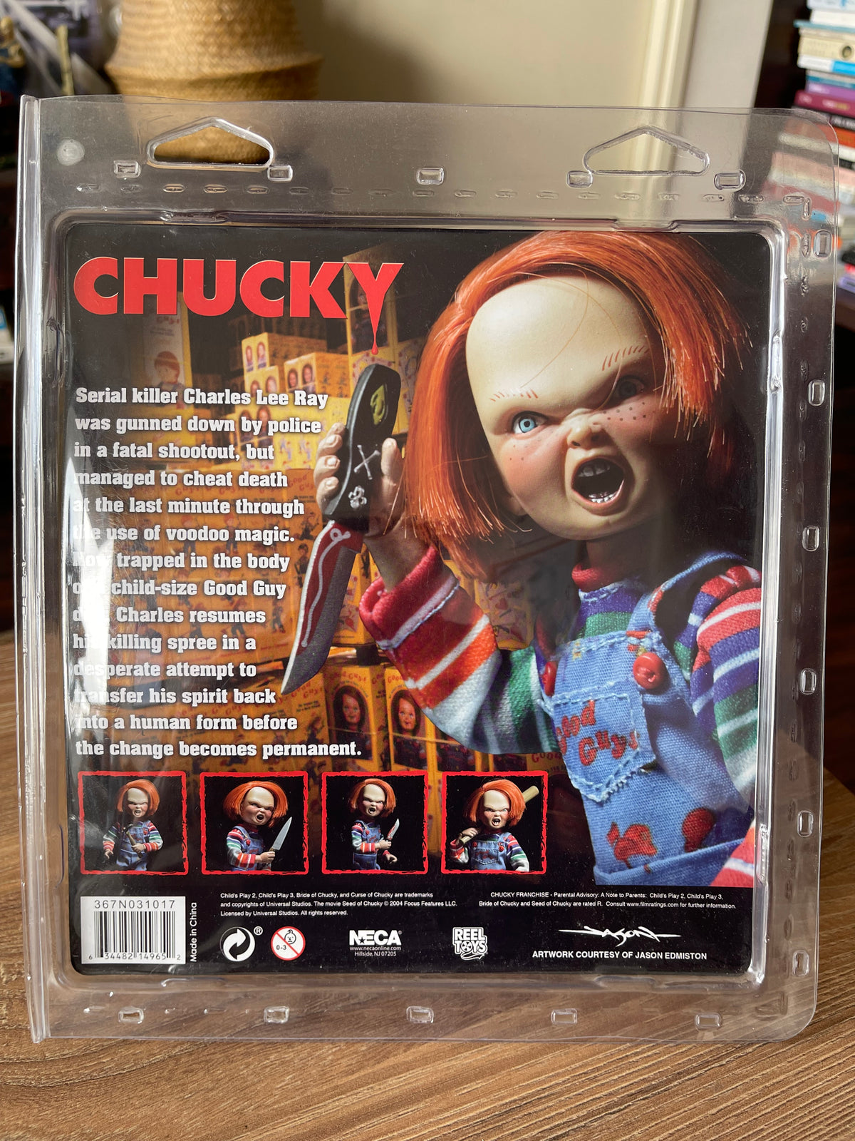 Chucky muñeco NECA Retro Cloth 8" con cuchillo