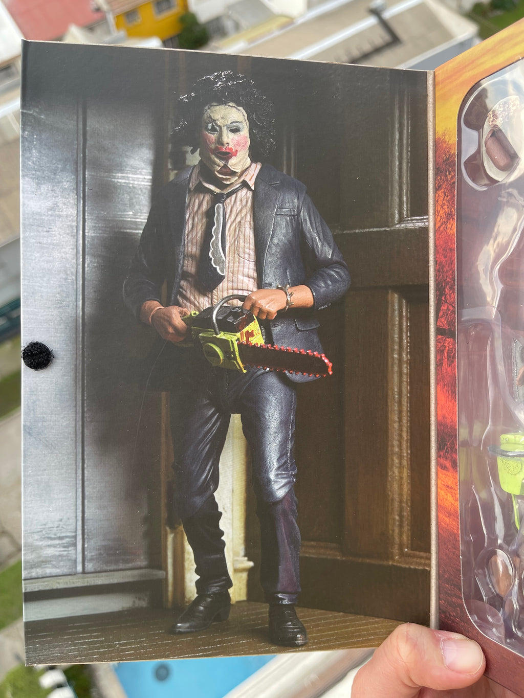 🔪 NECA ULTIMATE LEATHERFACE – PRETTY WOMAN 👗🩸