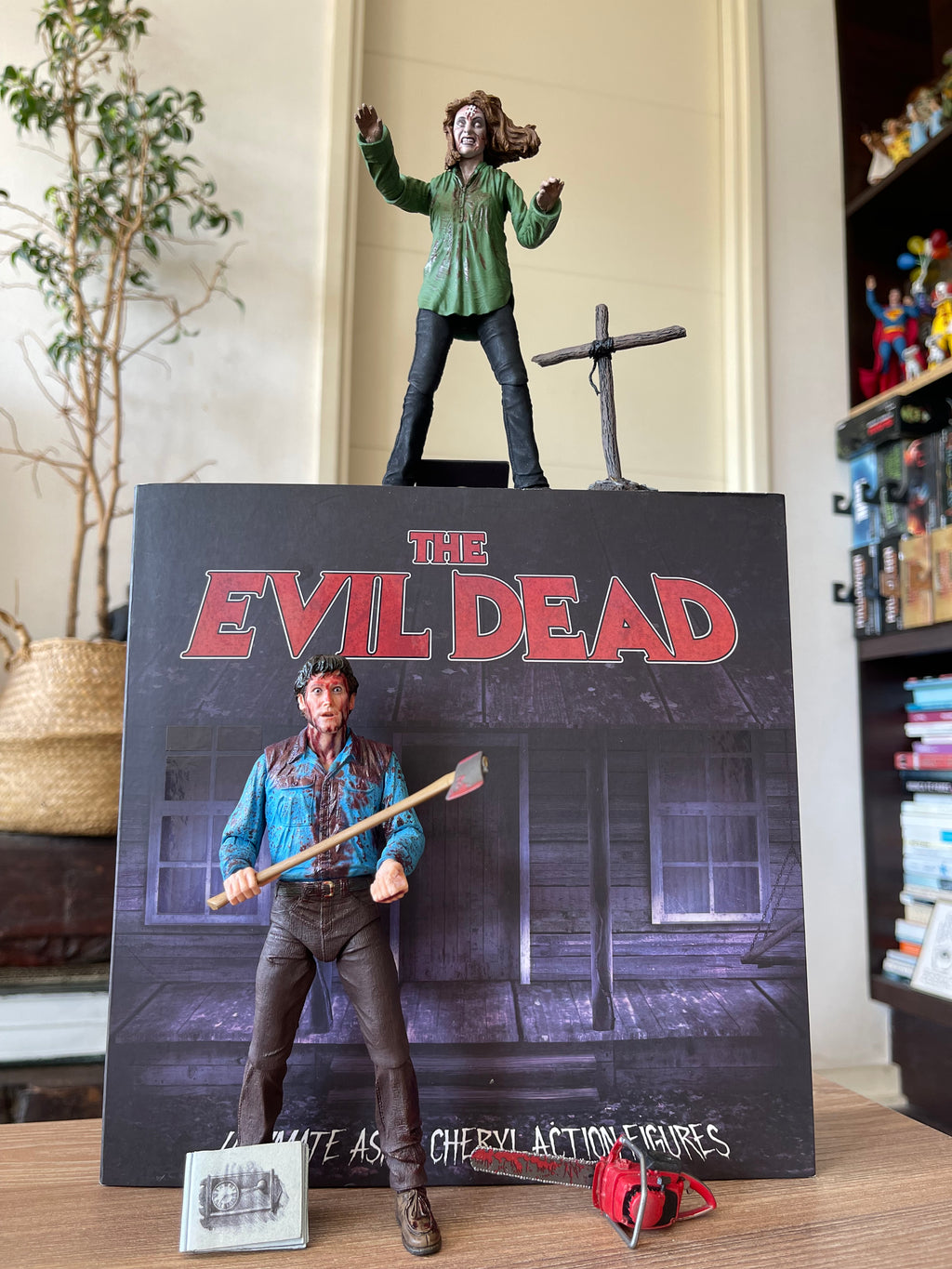 Neca – Ultimate Bloody Ash &amp; Cheryl Williams – Evil Dead 7"