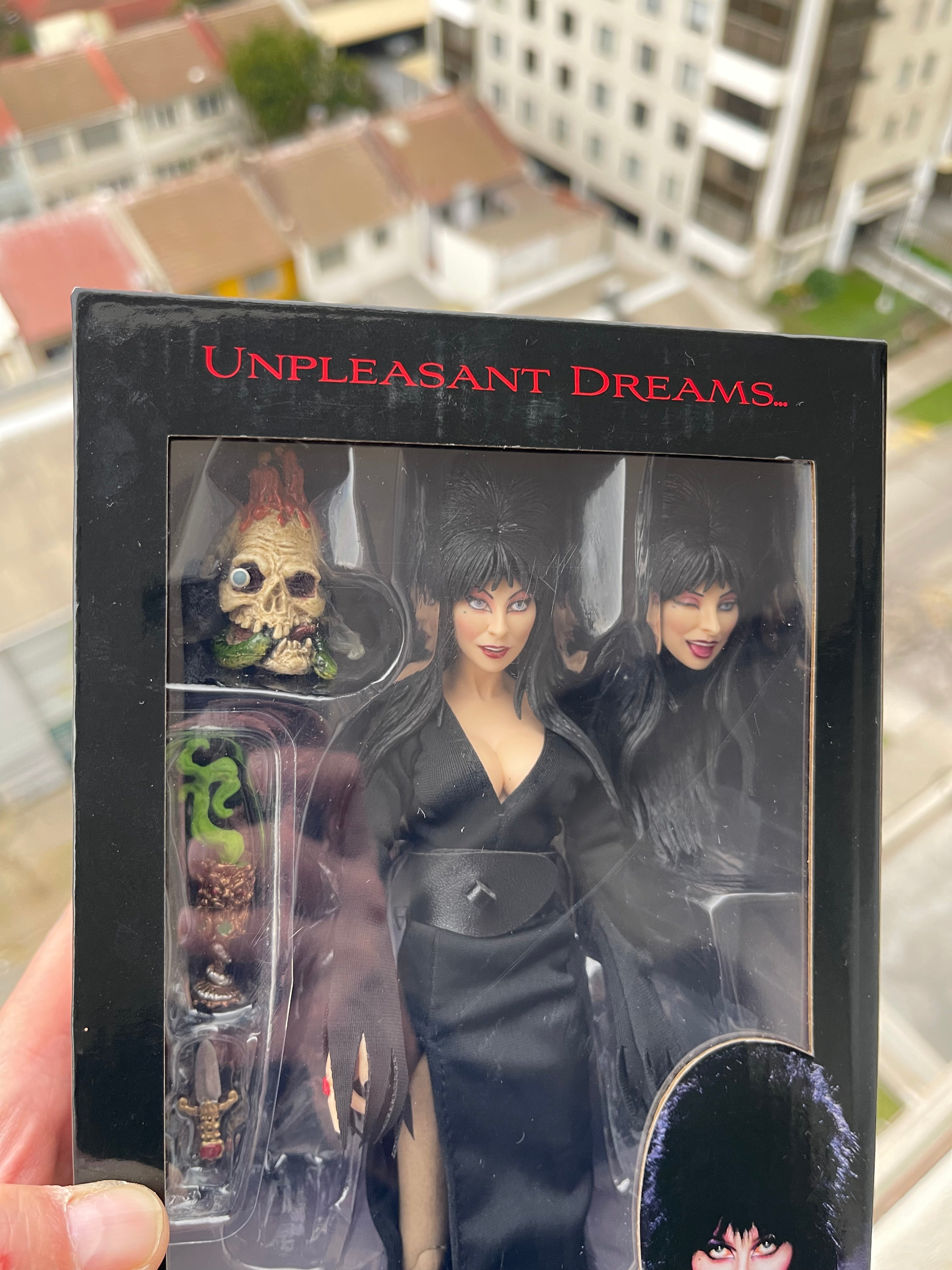 NECA Elvira “Unpleasant Dreams” – Retro Clothed 8”