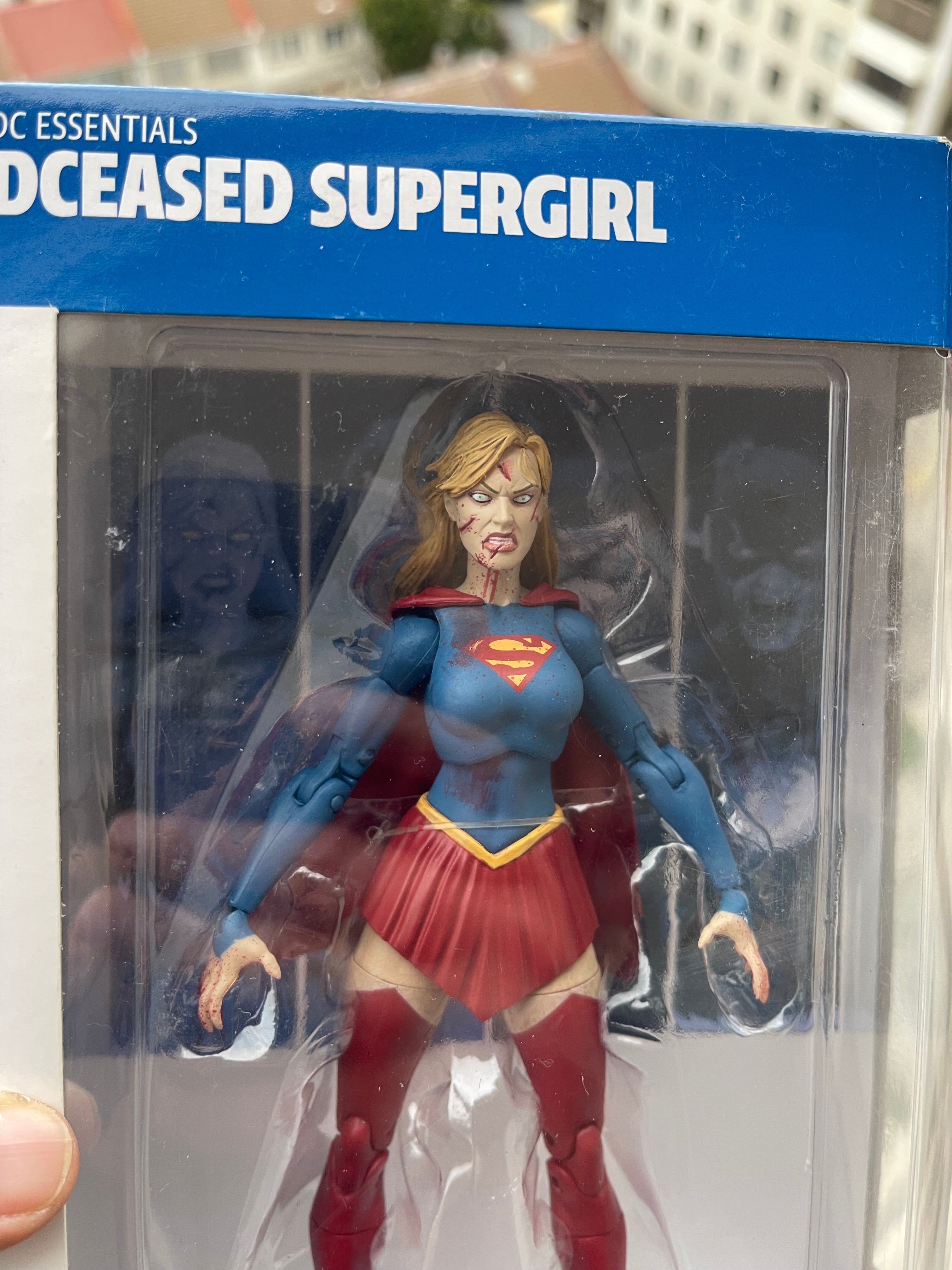 DCeased Supergirl – McFarlane Toys / DC Essentials