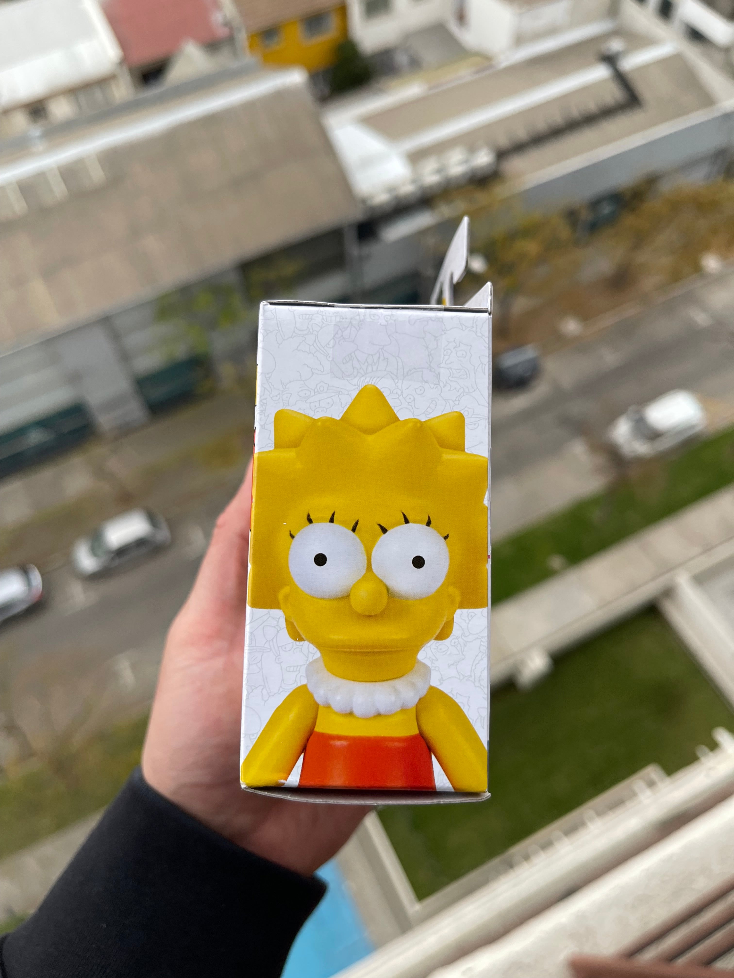 figura Lisa Simpson – Jakks Pacific (The Simpsons, versión pequeña 5 cm aprox.)
