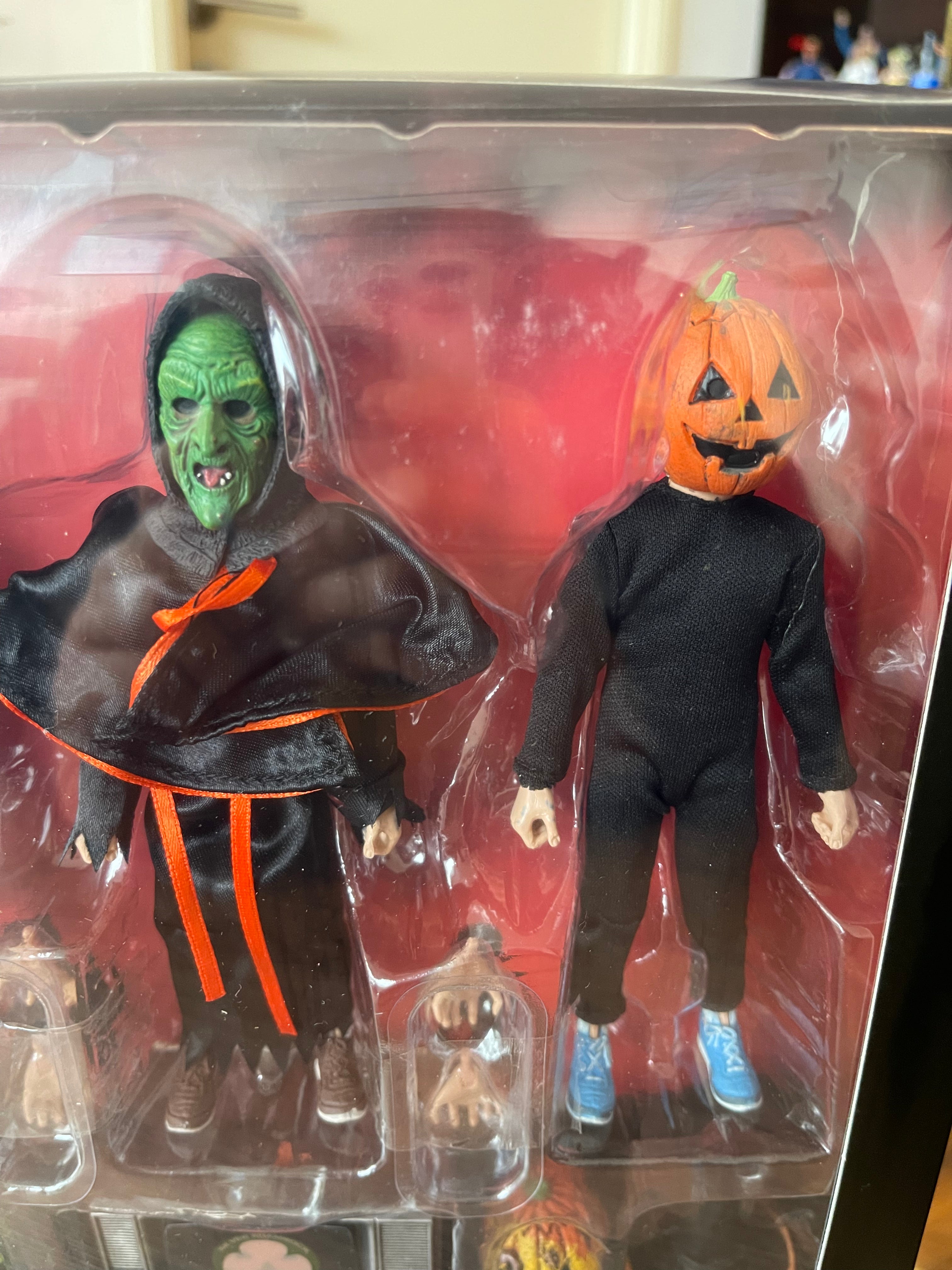 NECA Halloween III: Season of the Witch – Trick-or-Treaters Retro Cloth 3-Pack