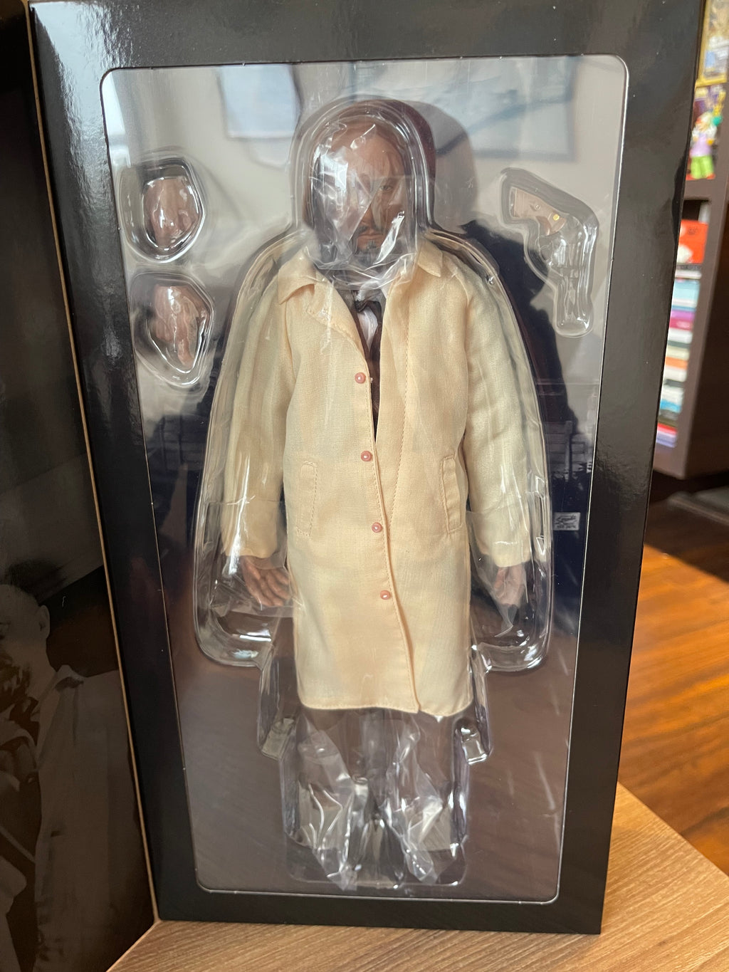 Dr. Samuel Loomis 1/6 (Halloween 1978) – Trick or Treat Studios