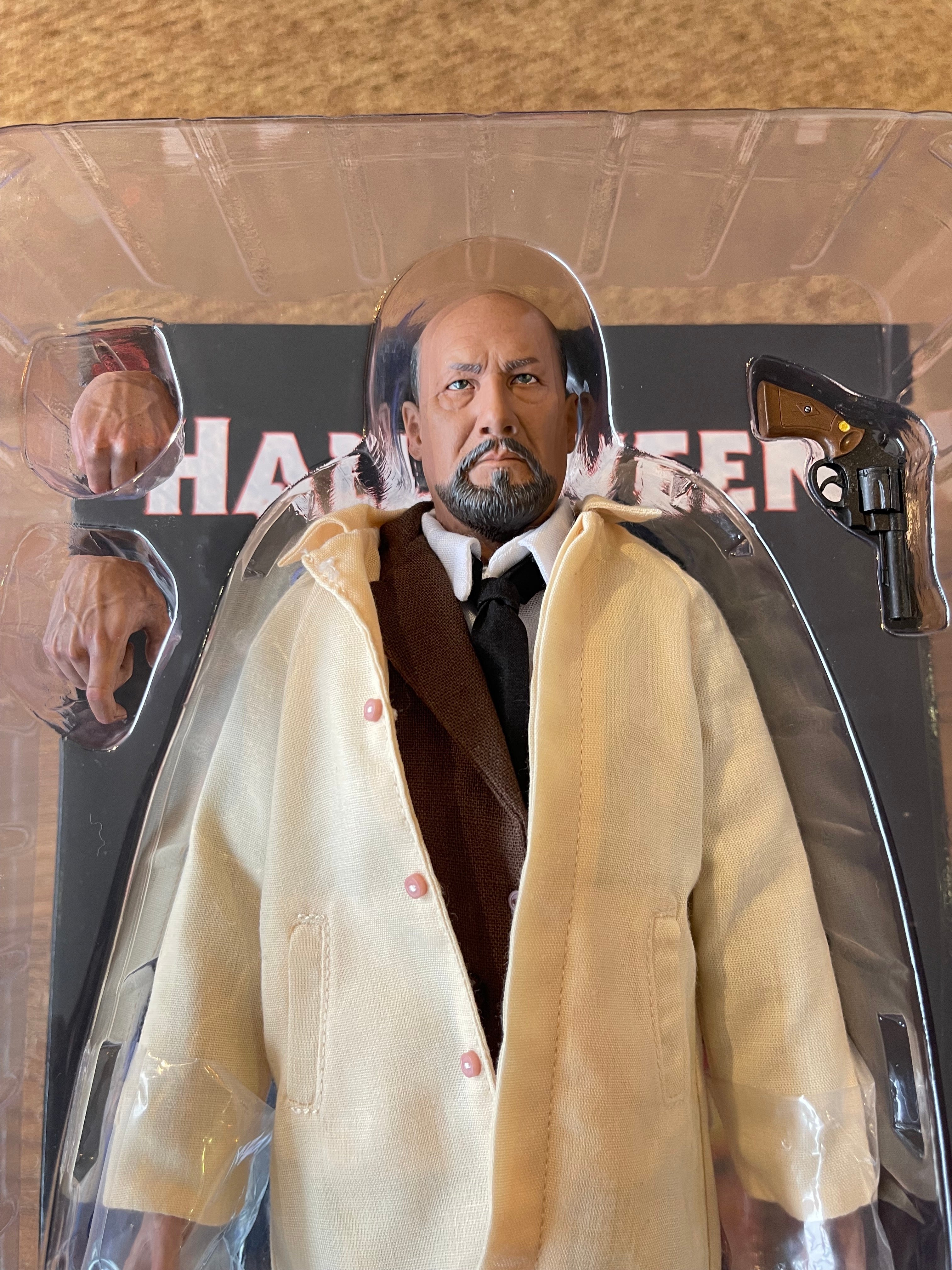 Dr. Samuel Loomis 1/6 (Halloween 1978) – Trick or Treat Studios