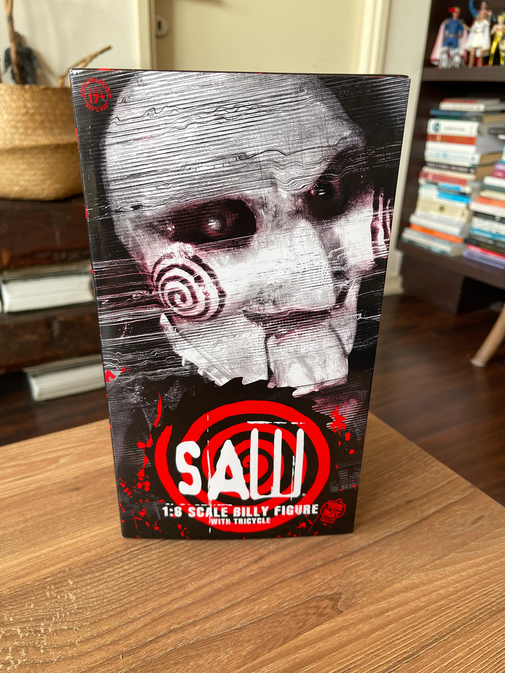 Billy the Puppet con Triciclo 1/6 (Saw) – Trick or Treat Studios