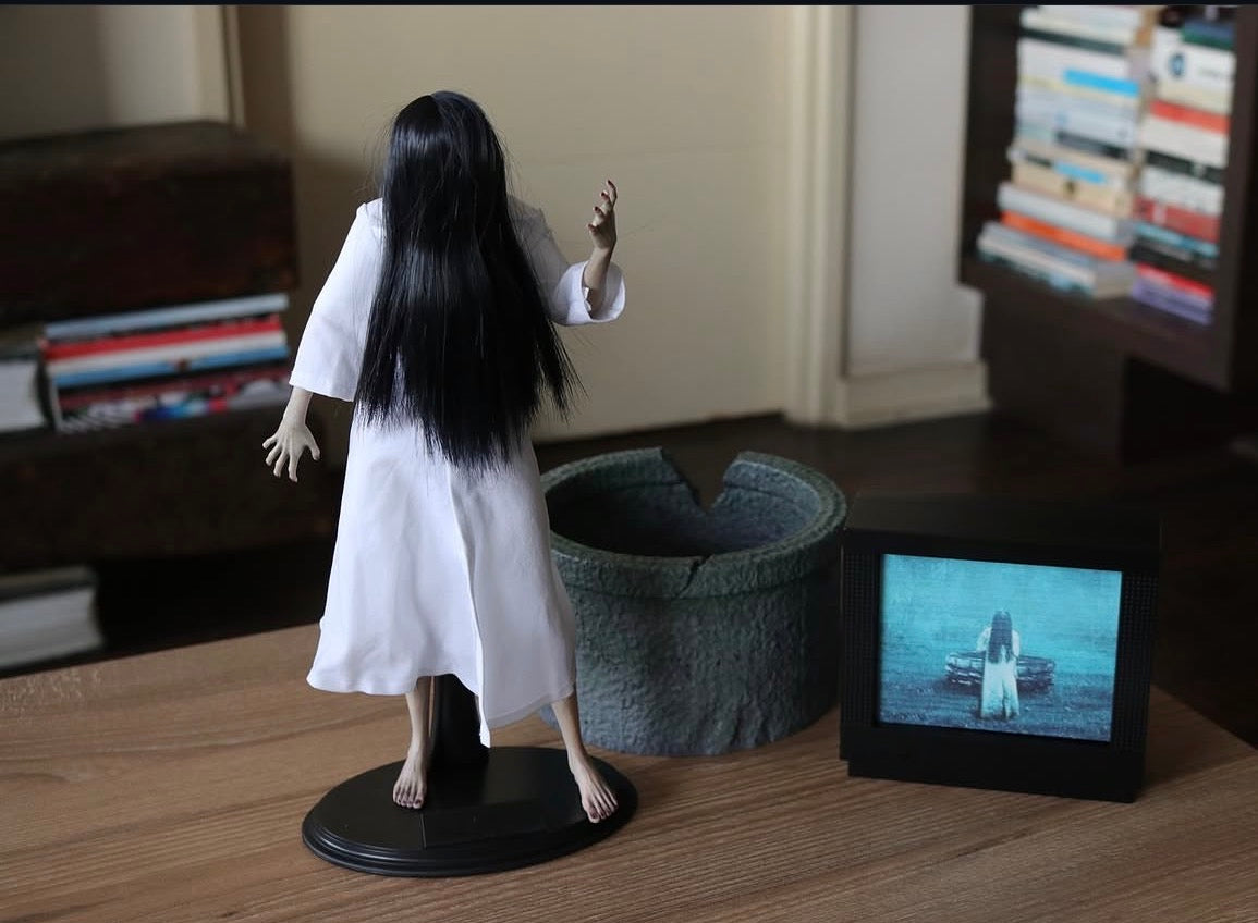 La figura Sadako Yamamura (Miss Sadako) escala 1/6 de YAN Toys EL ARO