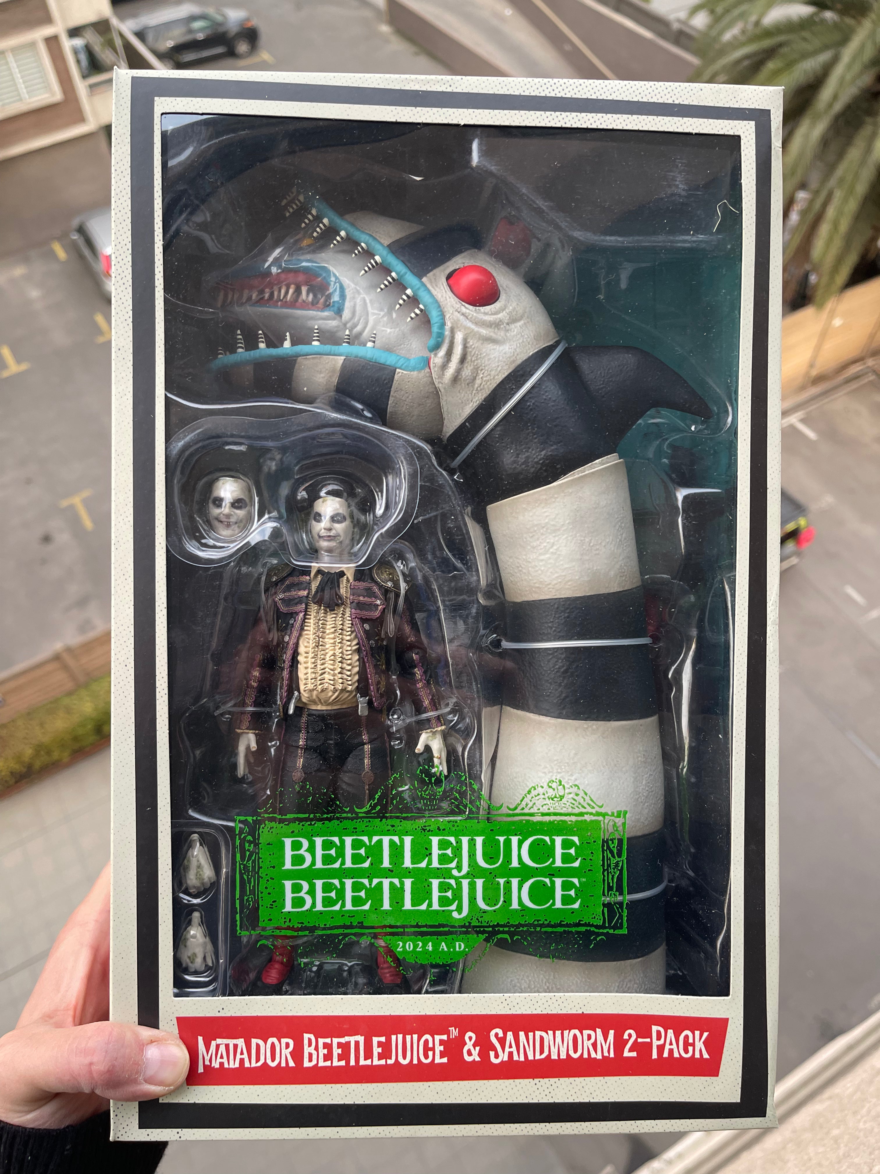 Figura Ultimate Matador Beetlejuice &amp; Sandworm de NECA (Beetlejuice Beetlejuice)