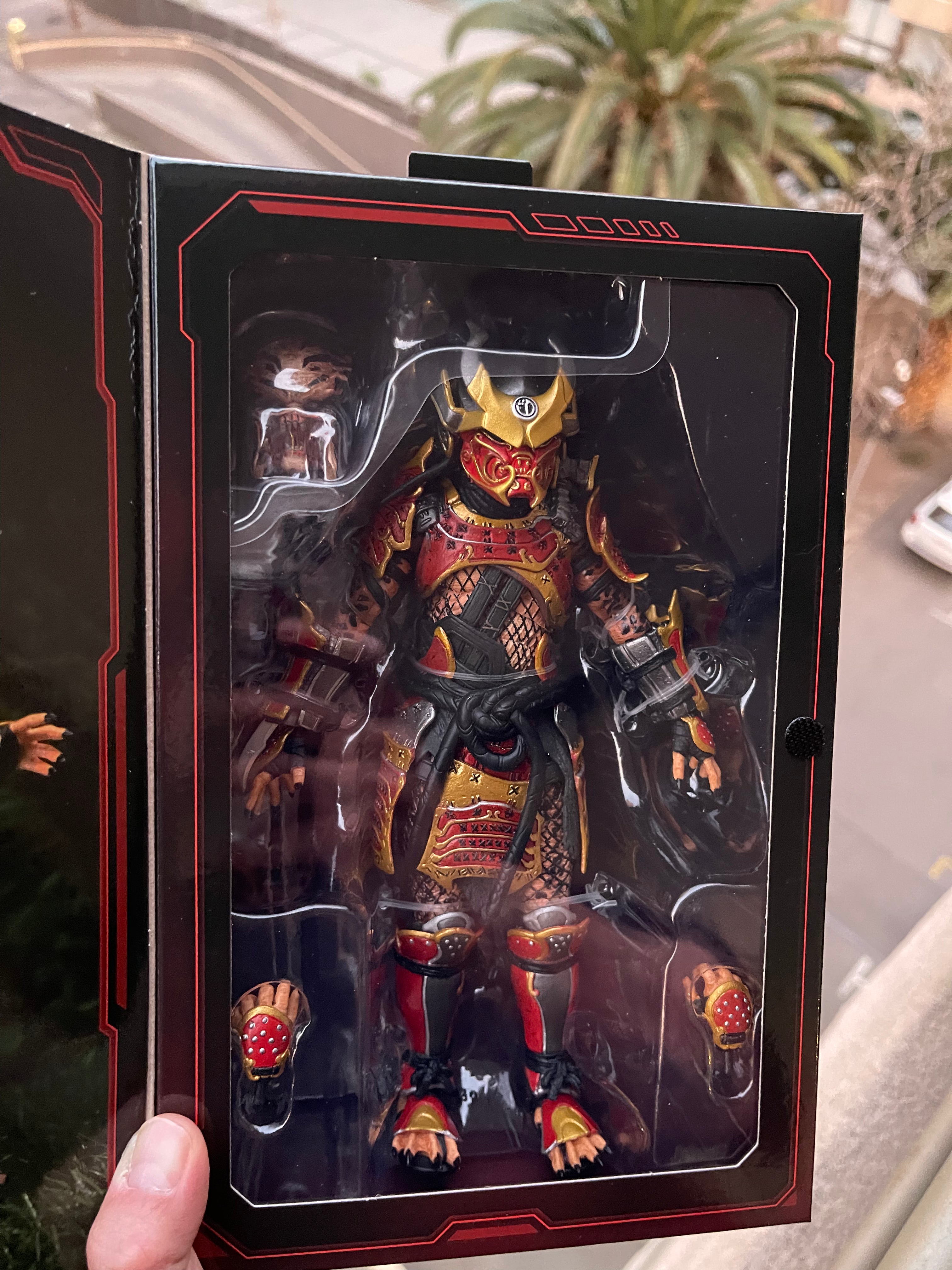 Figura Ultimate Samurai Predator de NECA